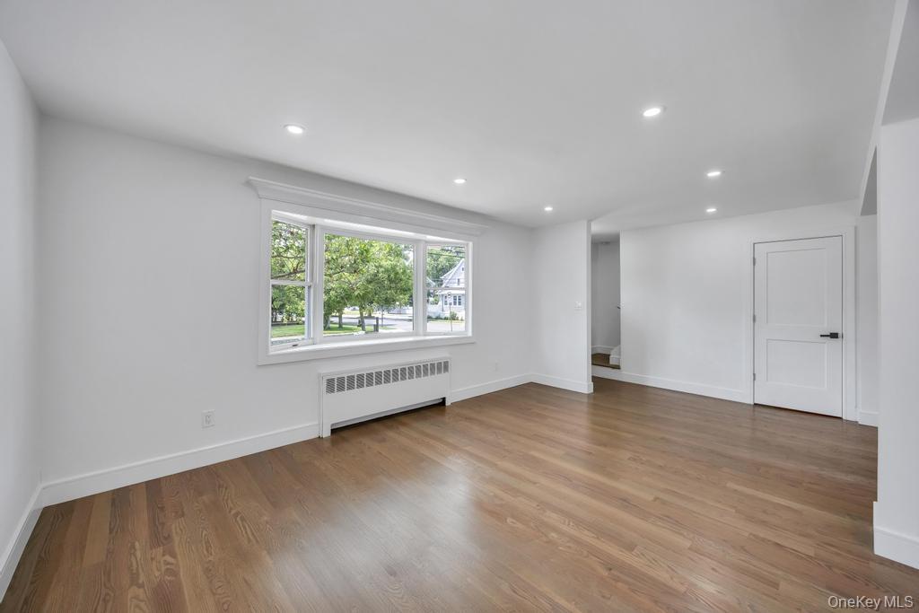 2331 Neptune Avenue — photo 23