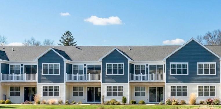 606 Bay View Circle #6, Moriches