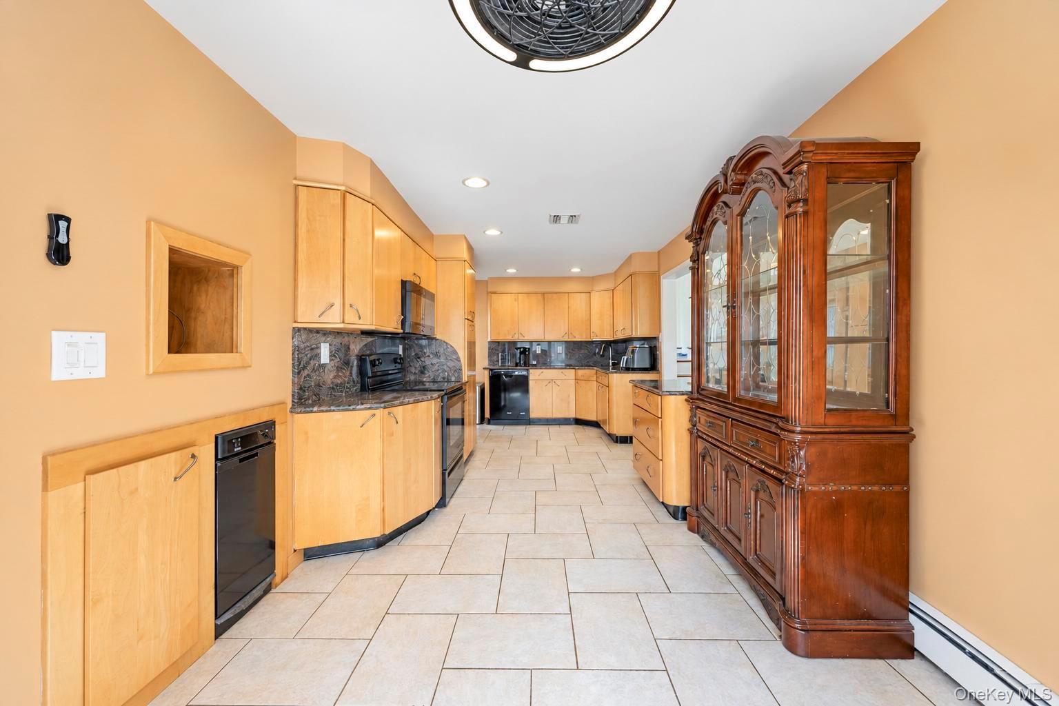 3 Avelaine Court — photo 5