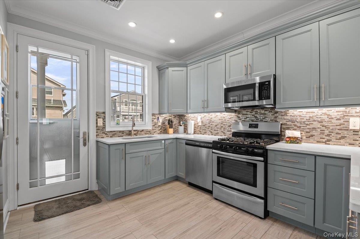 639 Lincoln Street — photo 12