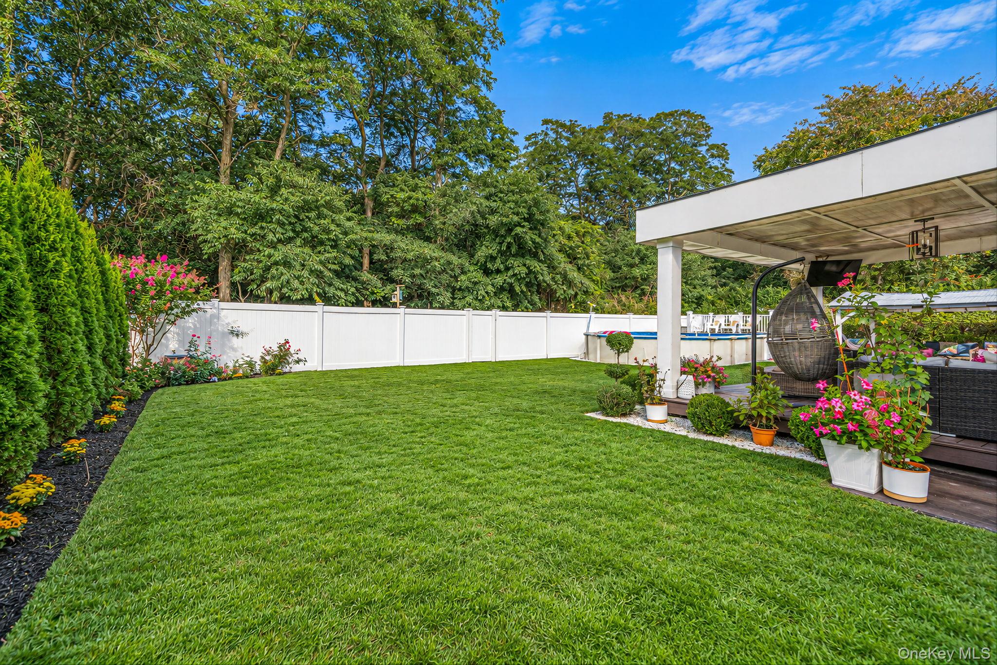 542 Agamemnon Avenue — photo 4