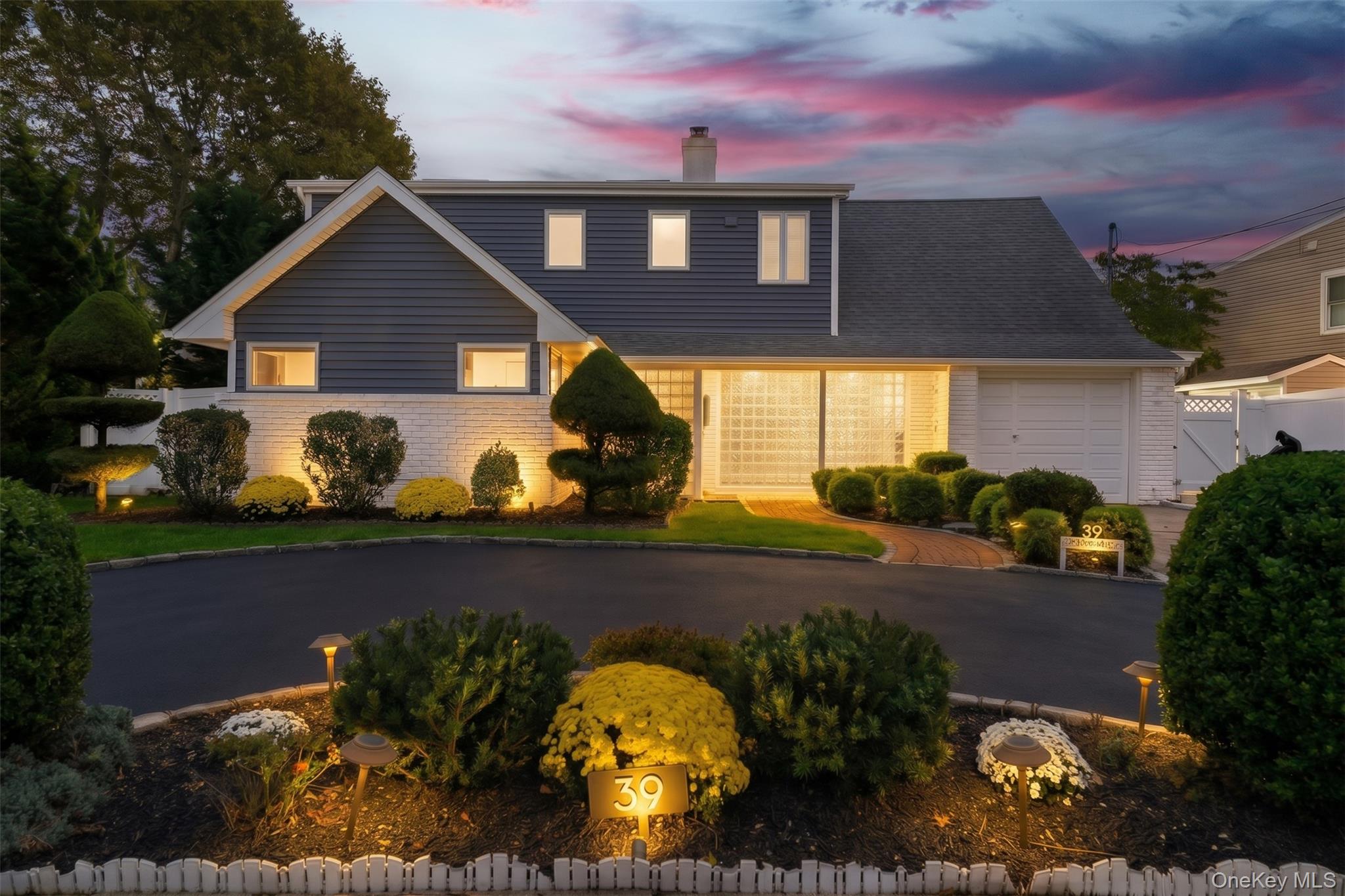 39 Cathay Road, East Rockaway