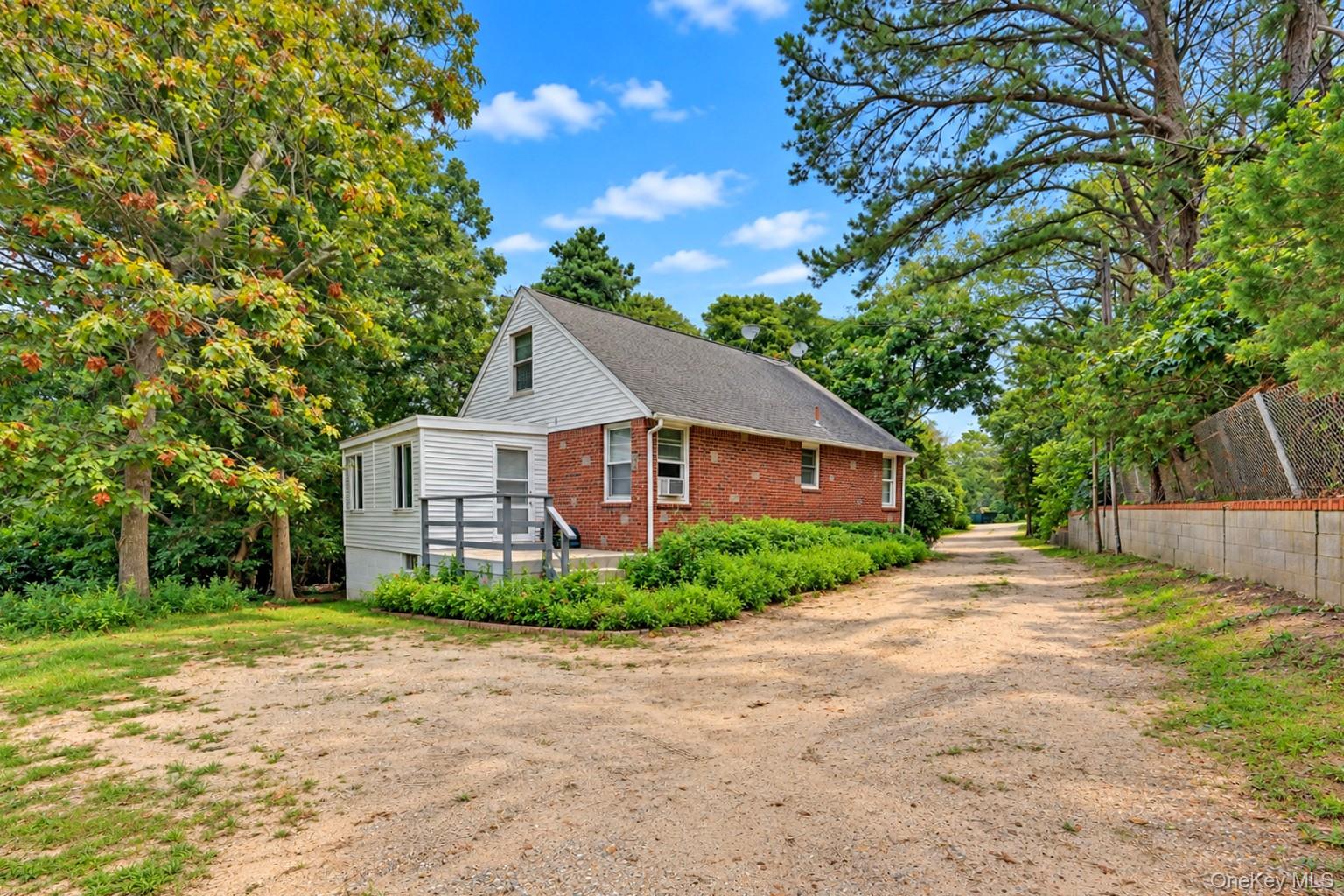 45 Peconic Road — photo 2