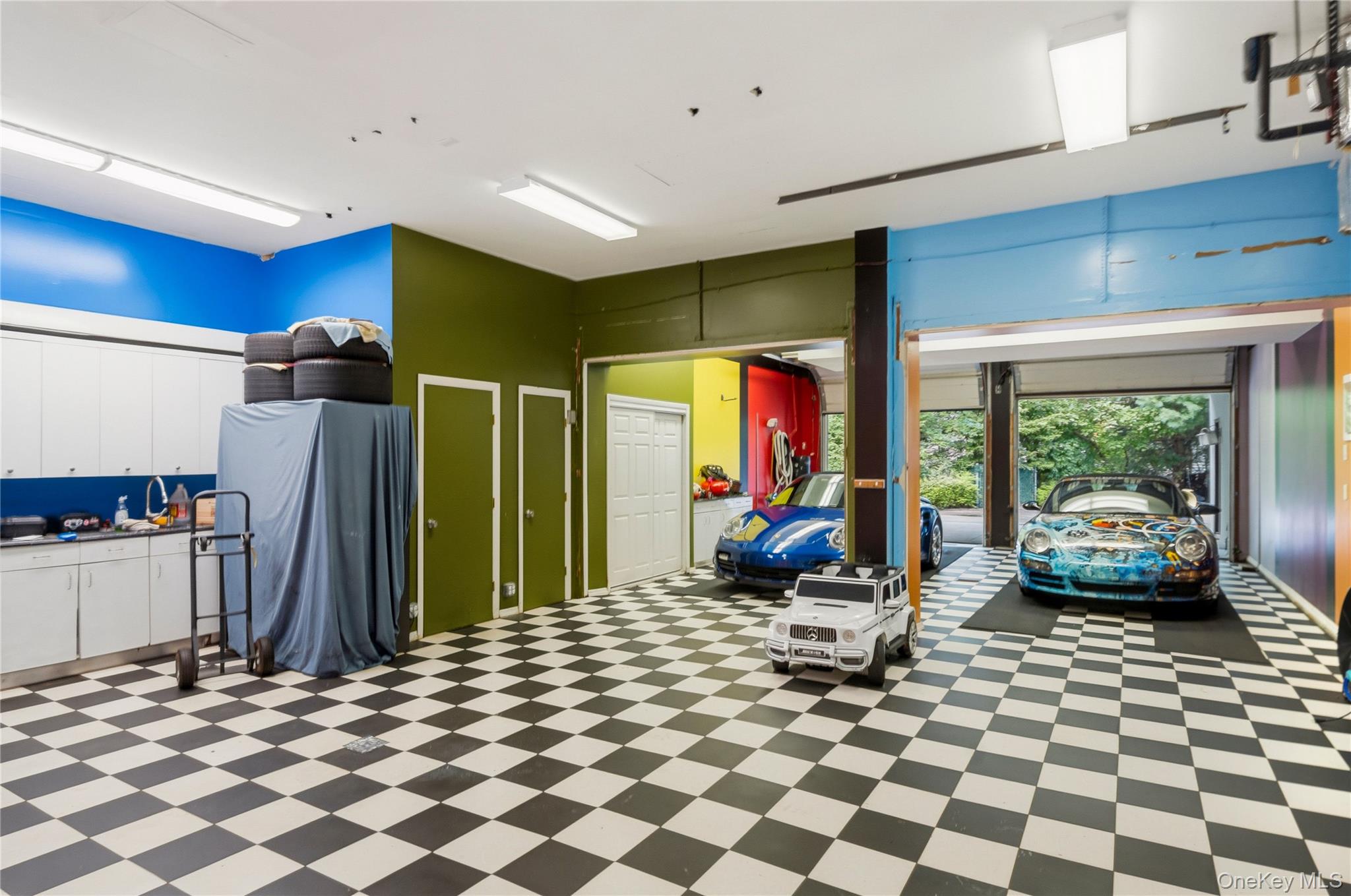 26 Tennis Court Road — photo 42