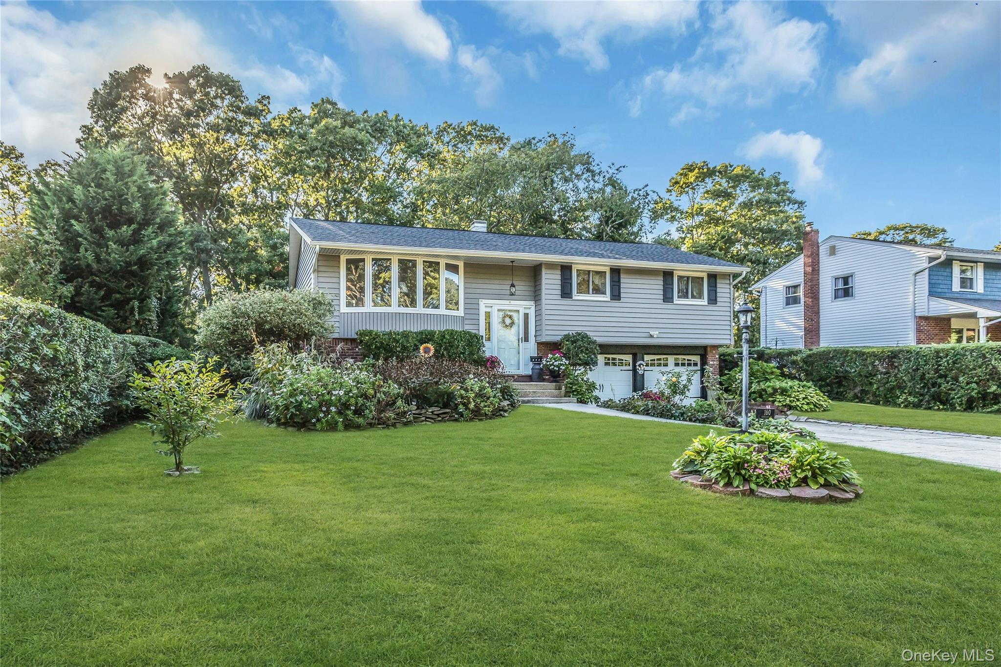 160 Overlook Drive, East Islip