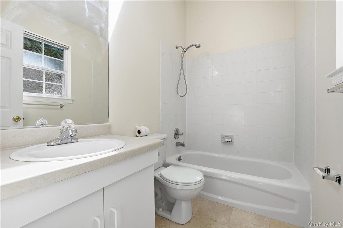 701 Park Avenue — photo 21