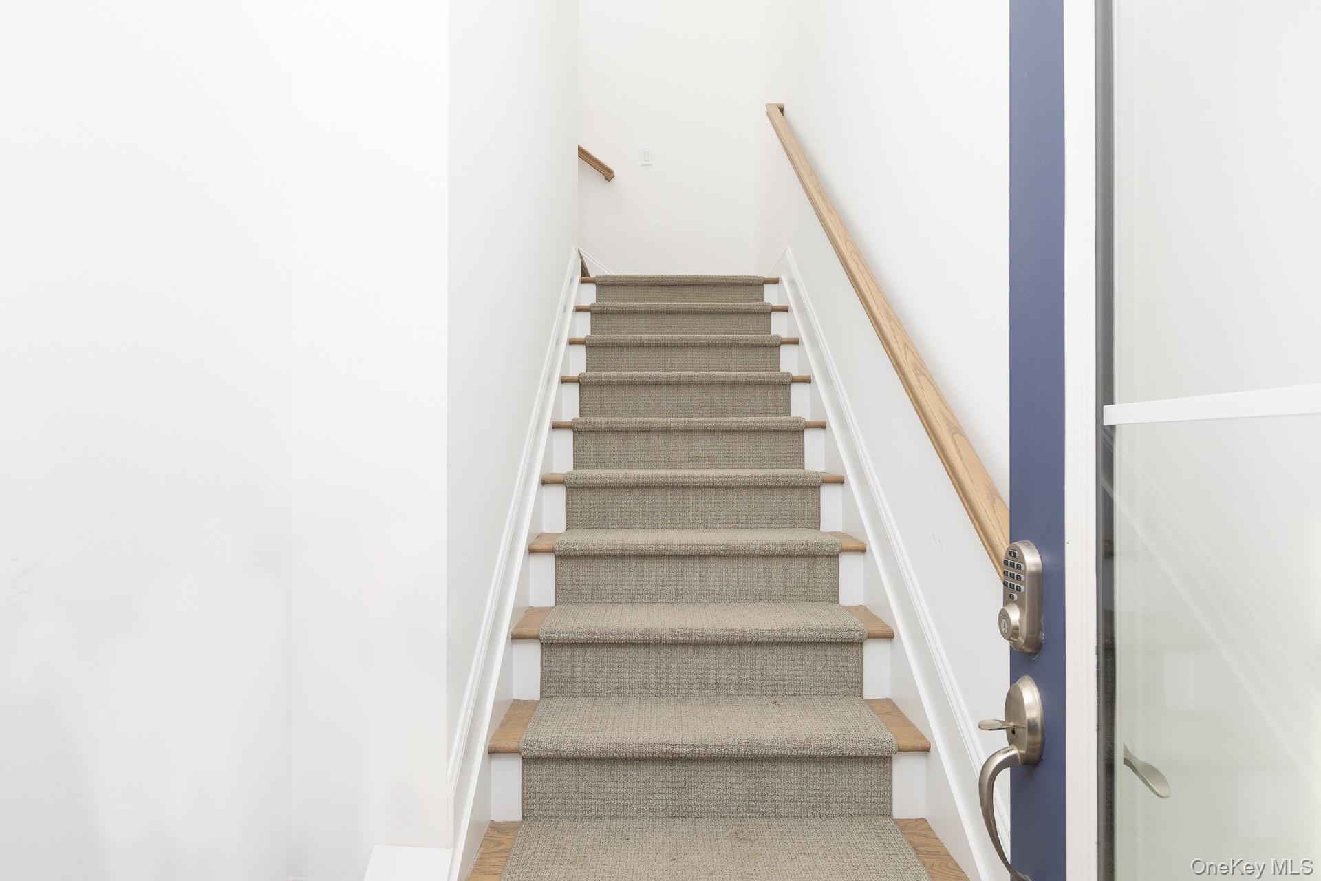 45 Grace Hall Lane — photo 3