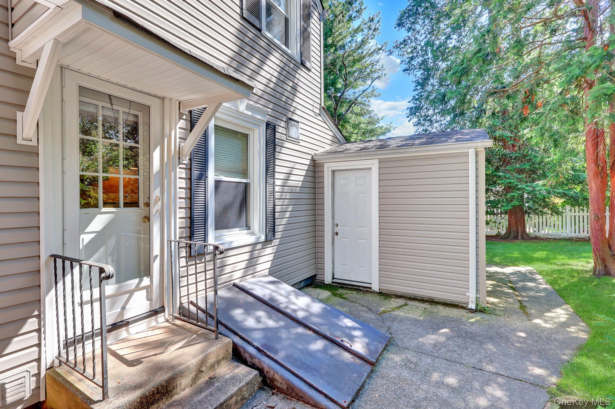 77 Elton Road — photo 7