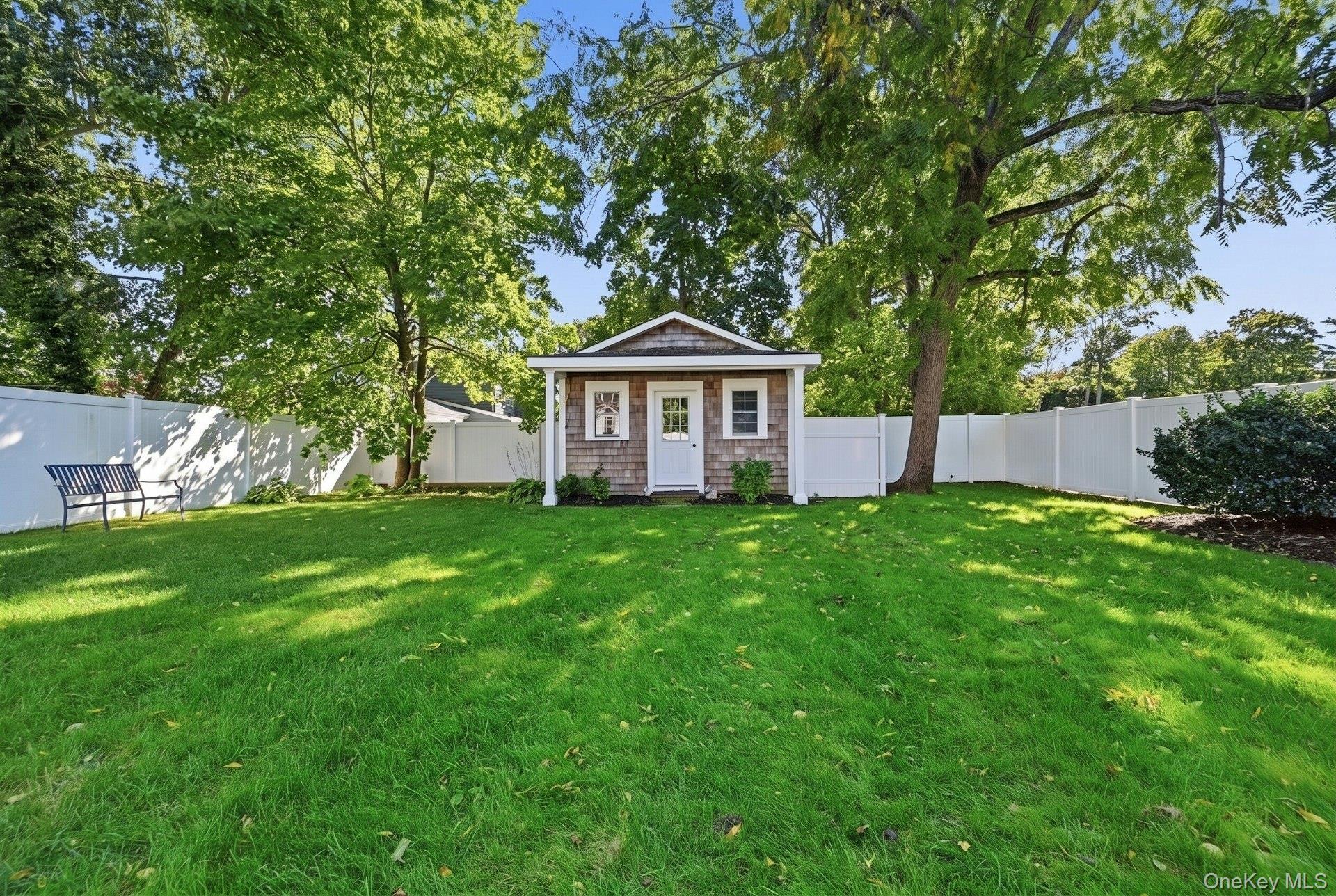 354 Middle Road — photo 39