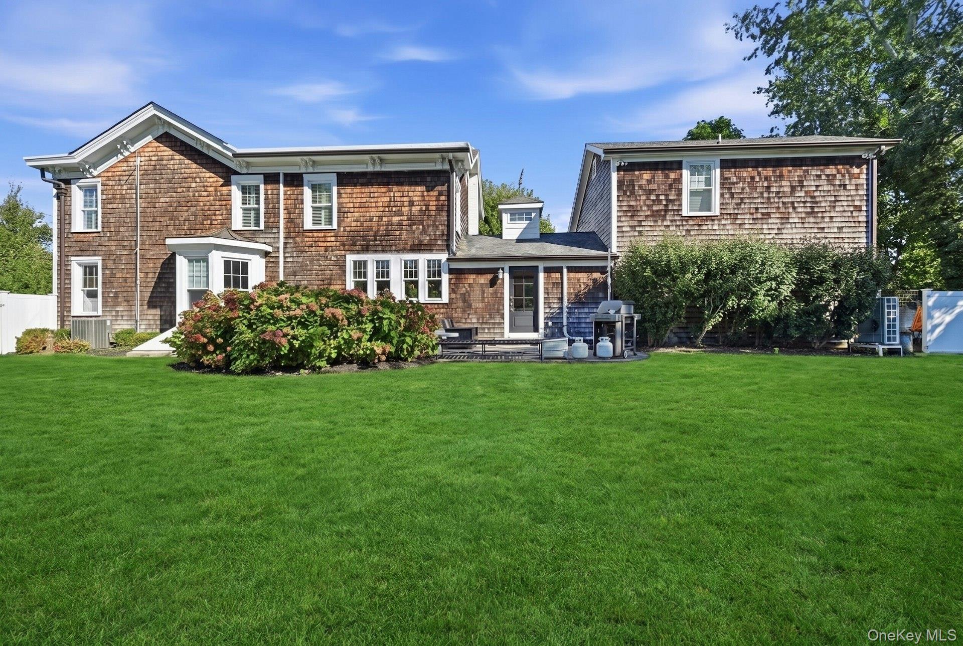 354 Middle Road — photo 41