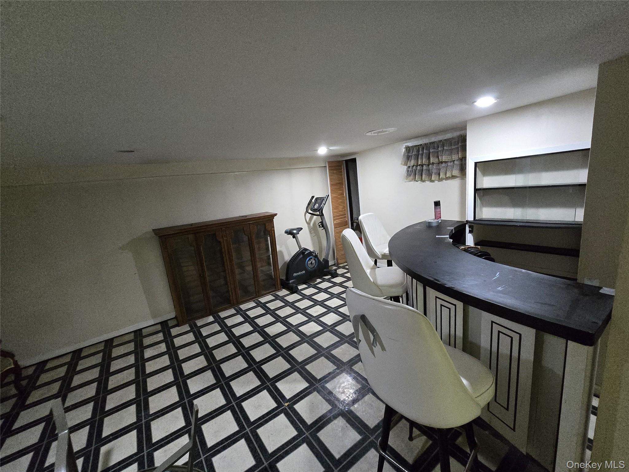 950 Linkwood Drive — photo 16
