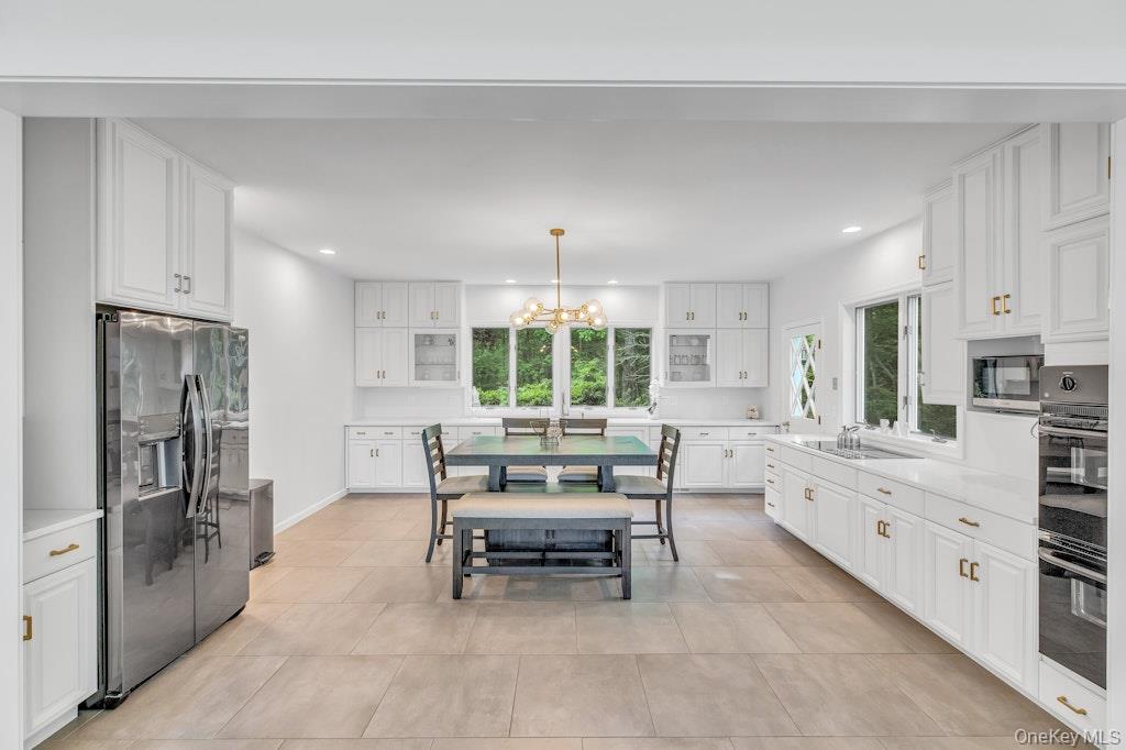 3645 and 3651 Soundview Avenue — photo 12