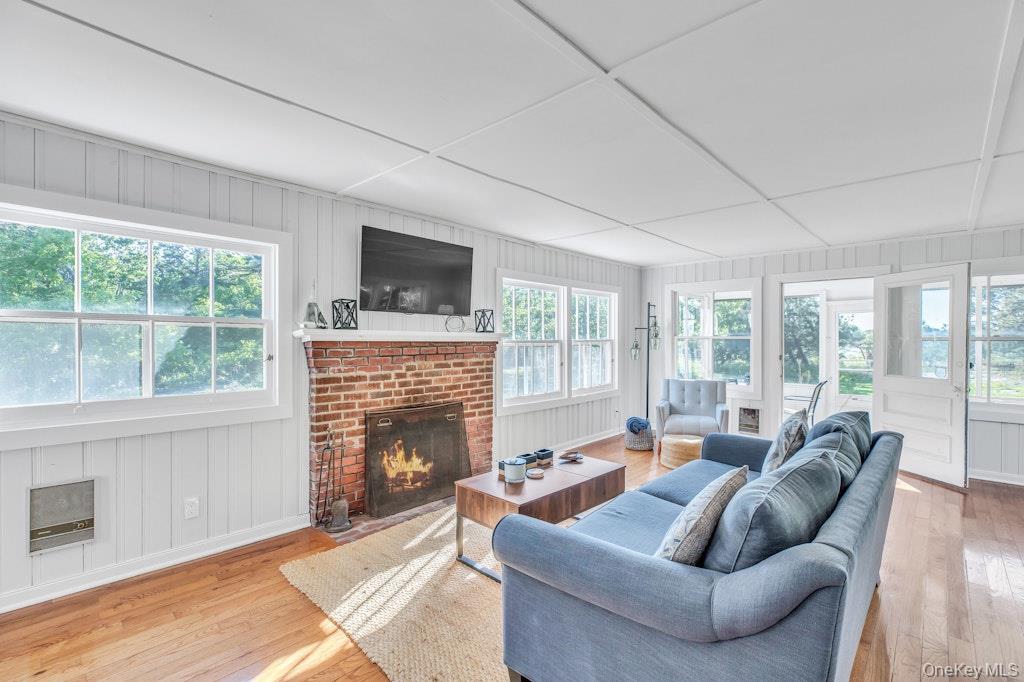 3645 and 3651 Soundview Avenue — photo 36