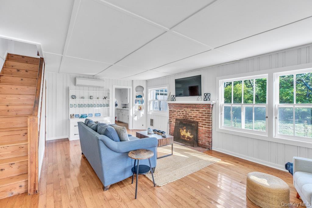 3645 and 3651 Soundview Avenue — photo 37