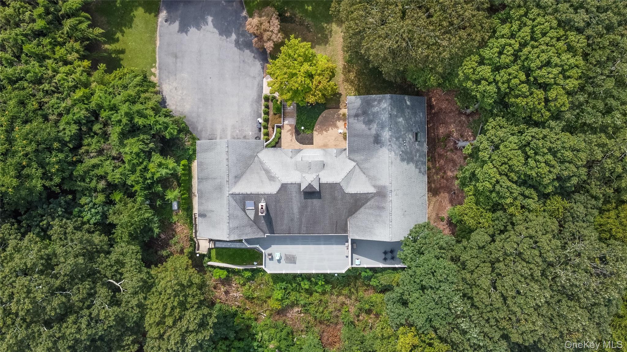 2 Centershore Road — photo 38