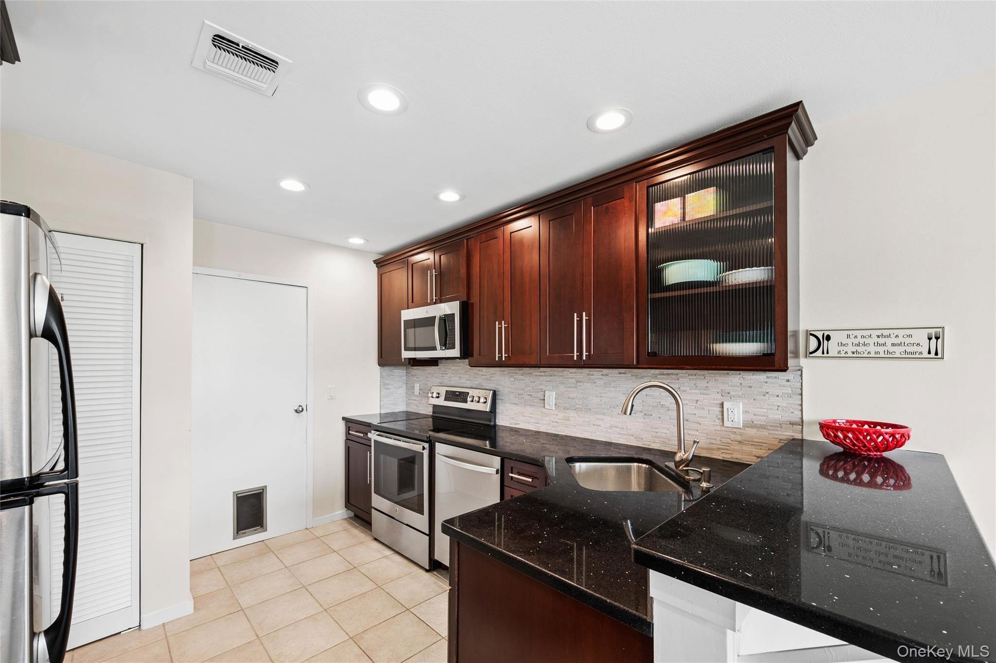 90 Hampton Vista Drive — photo 12