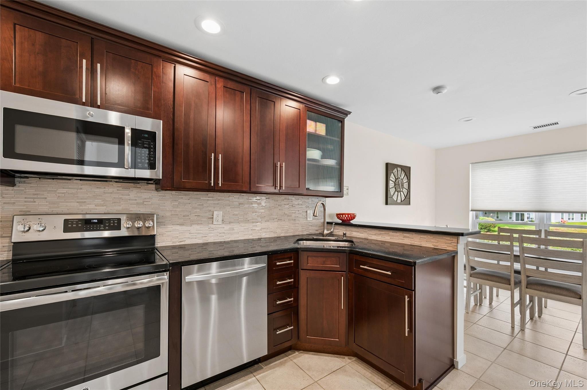 90 Hampton Vista Drive — photo 13
