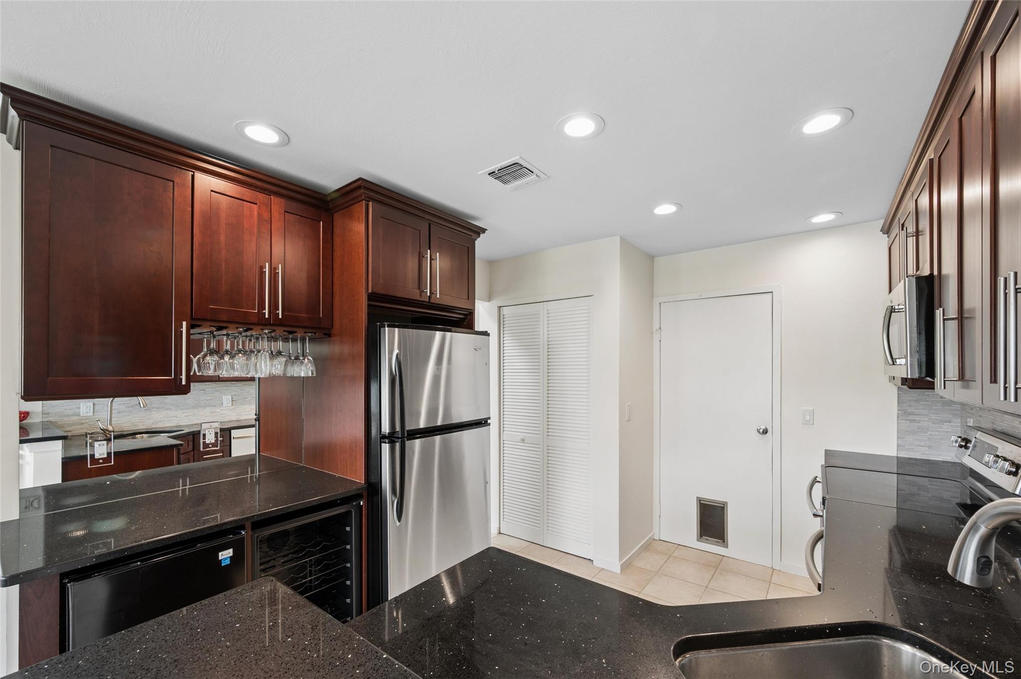 90 Hampton Vista Drive — photo 14
