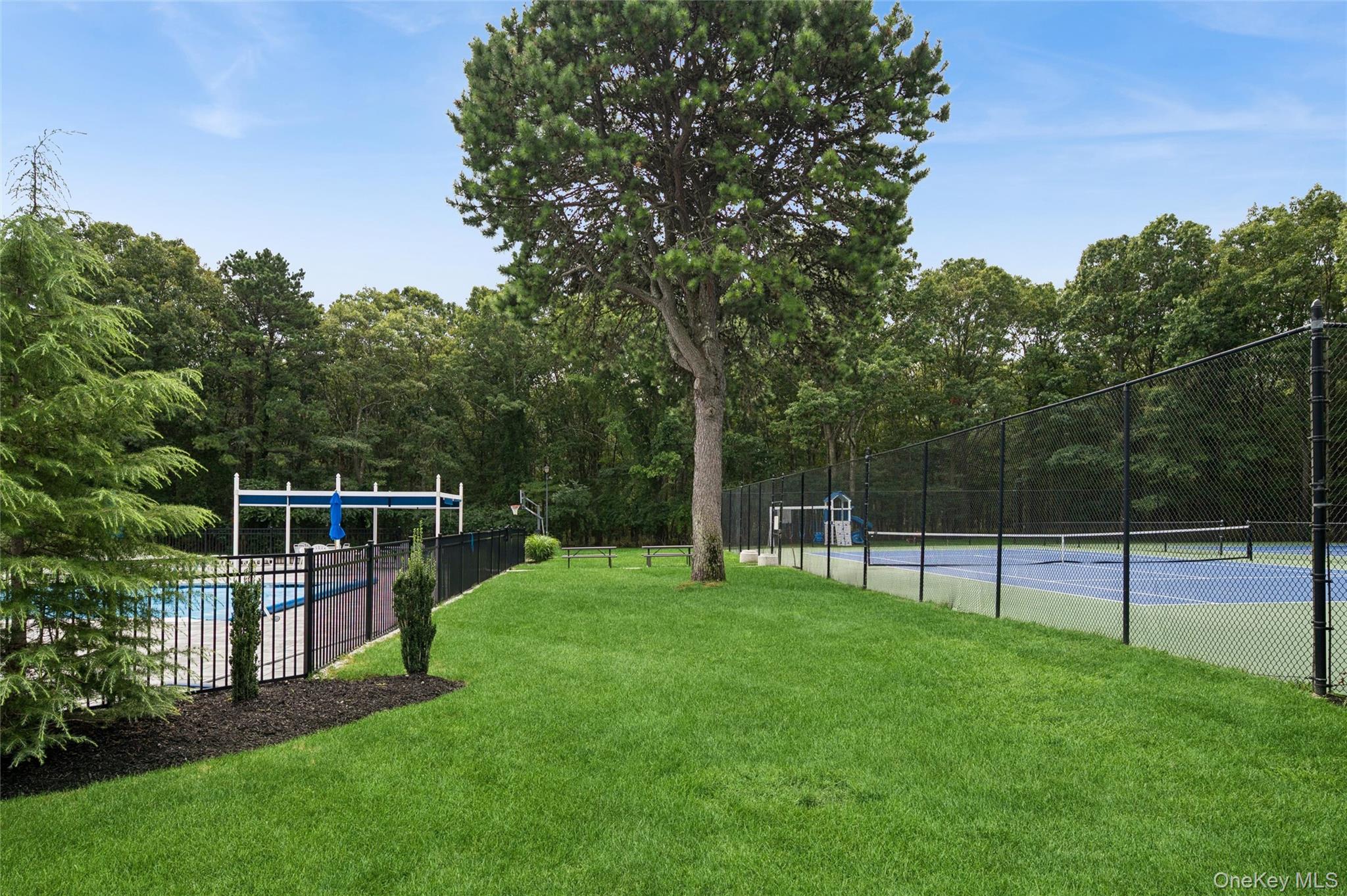 90 Hampton Vista Drive — photo 27