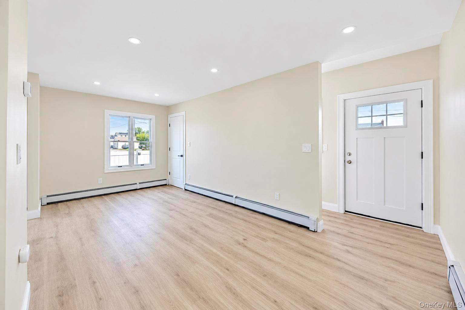 891 Bay Street — photo 3