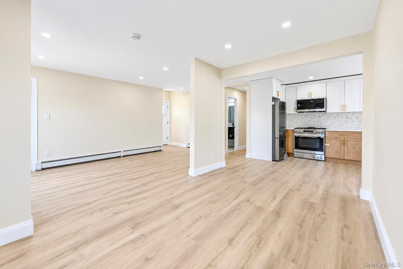 891 Bay Street — photo 9