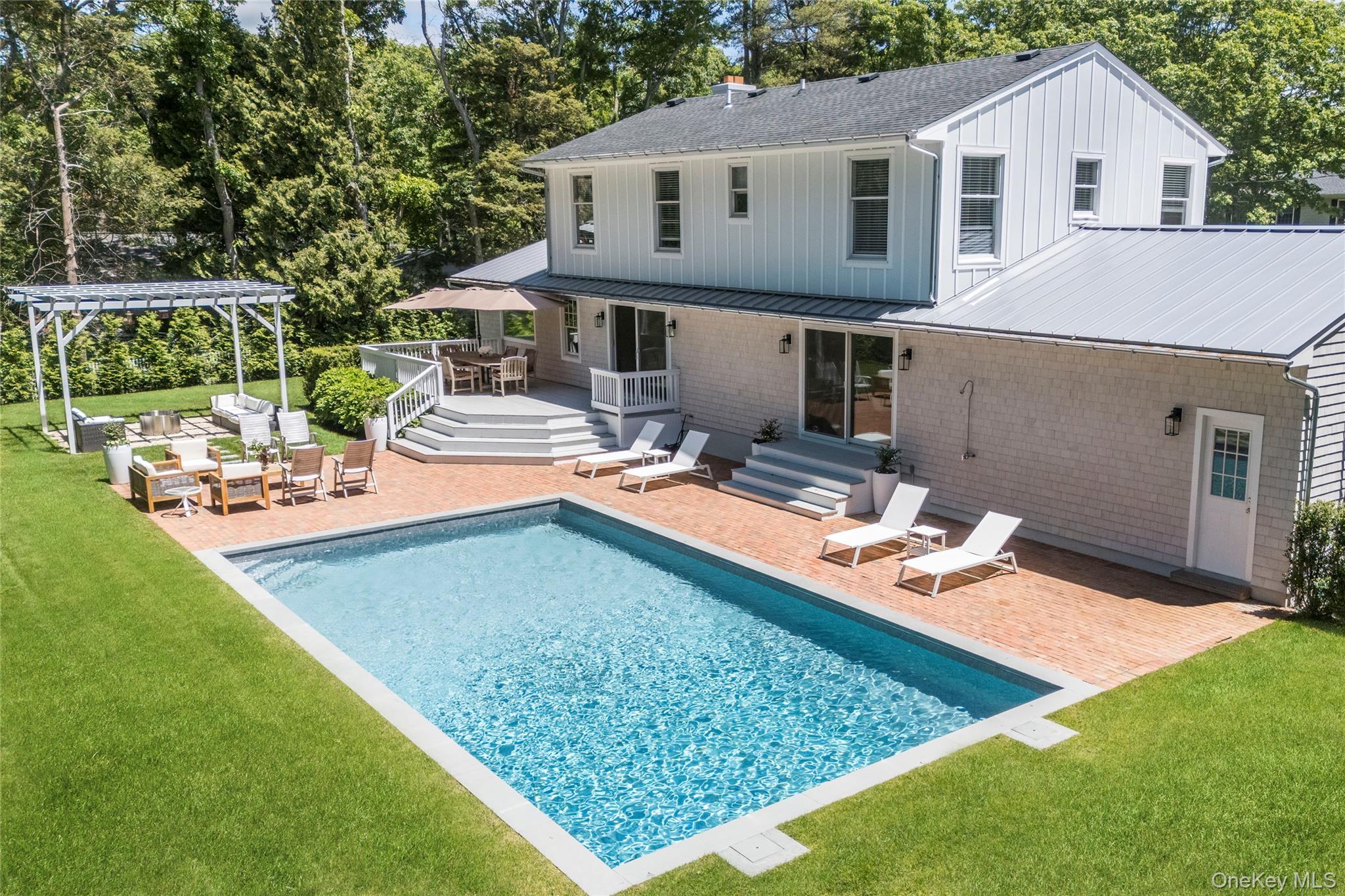 48 Beechwood Drive, Southampton