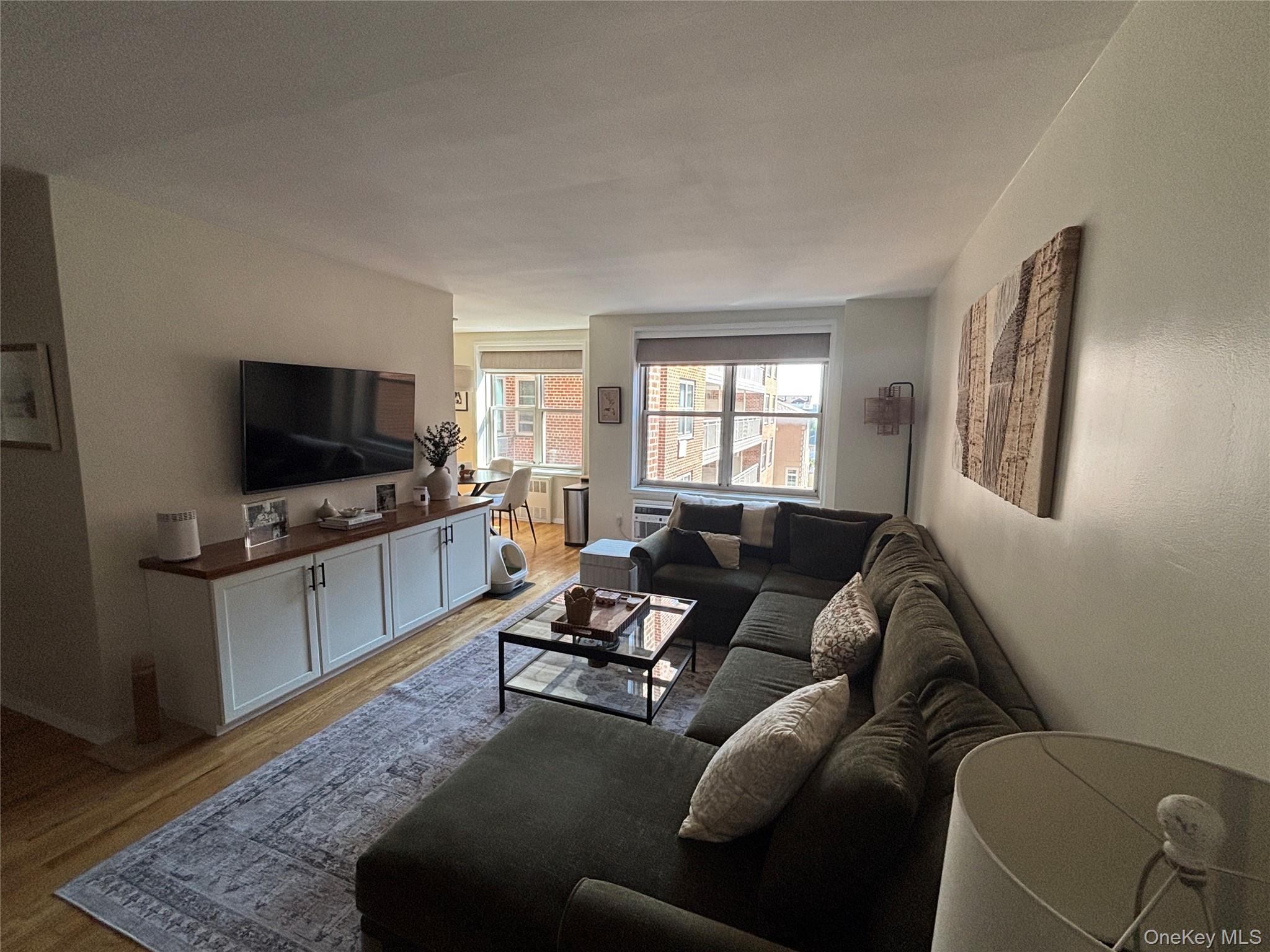 410 E Broadway #3S — photo 4