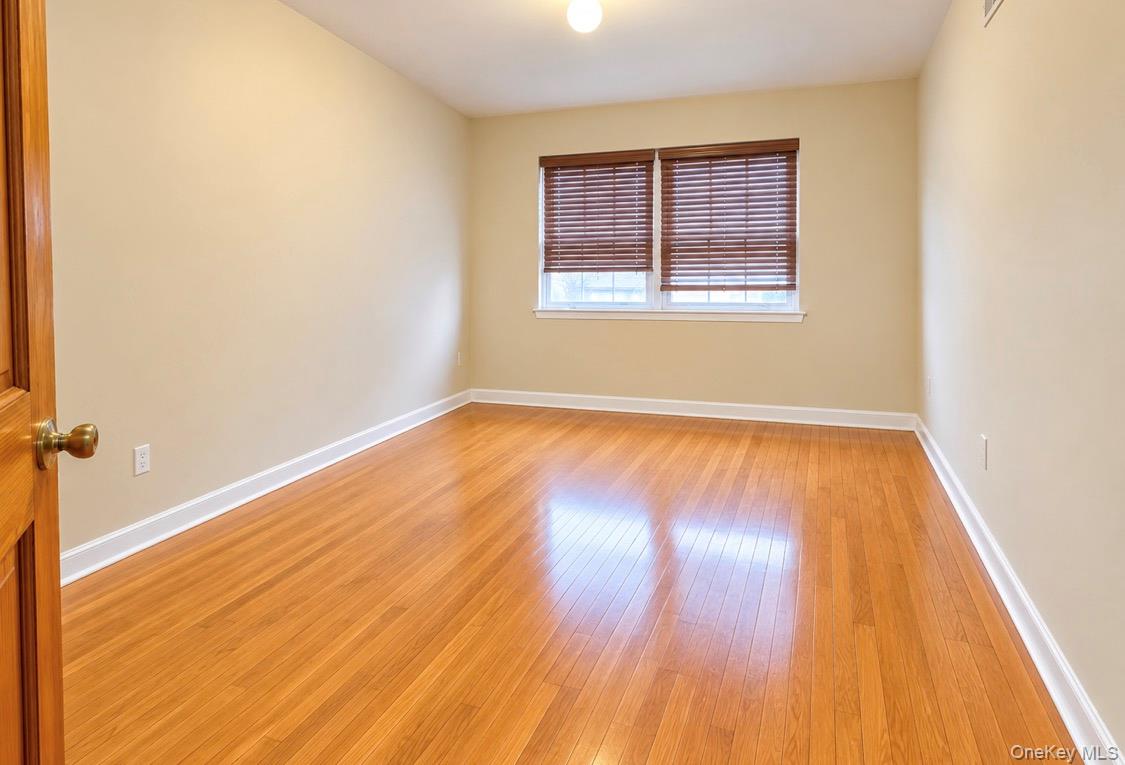 6962 Grand Avenue — photo 9