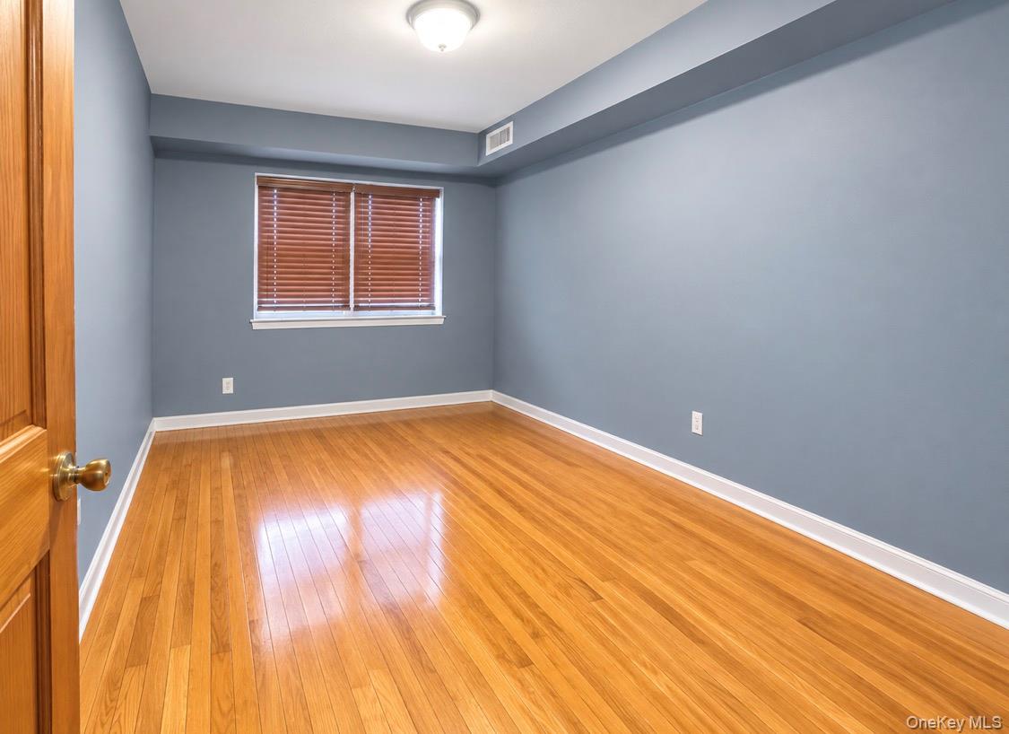 6962 Grand Avenue — photo 10