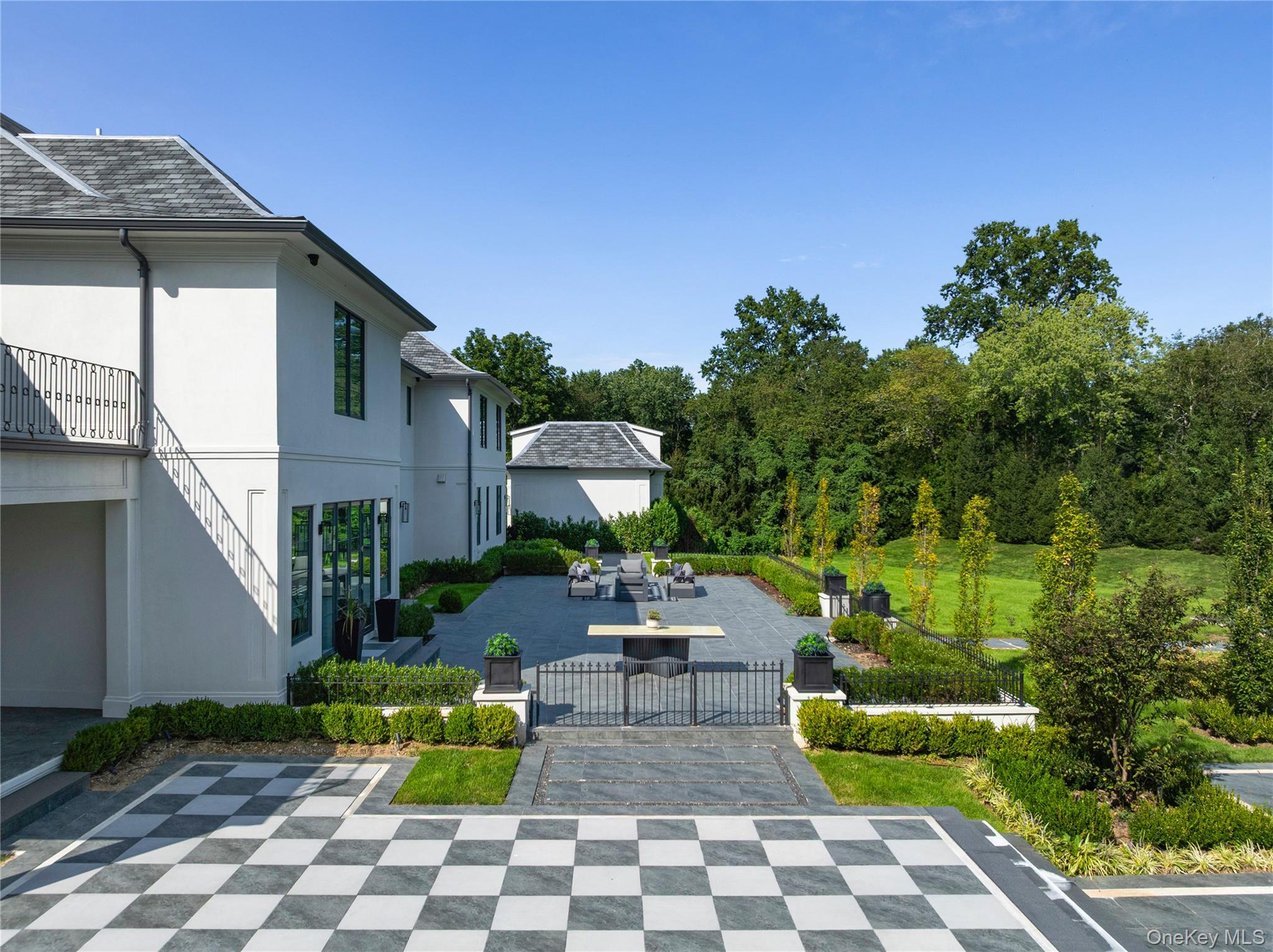 18 Evergreen Way — photo 40