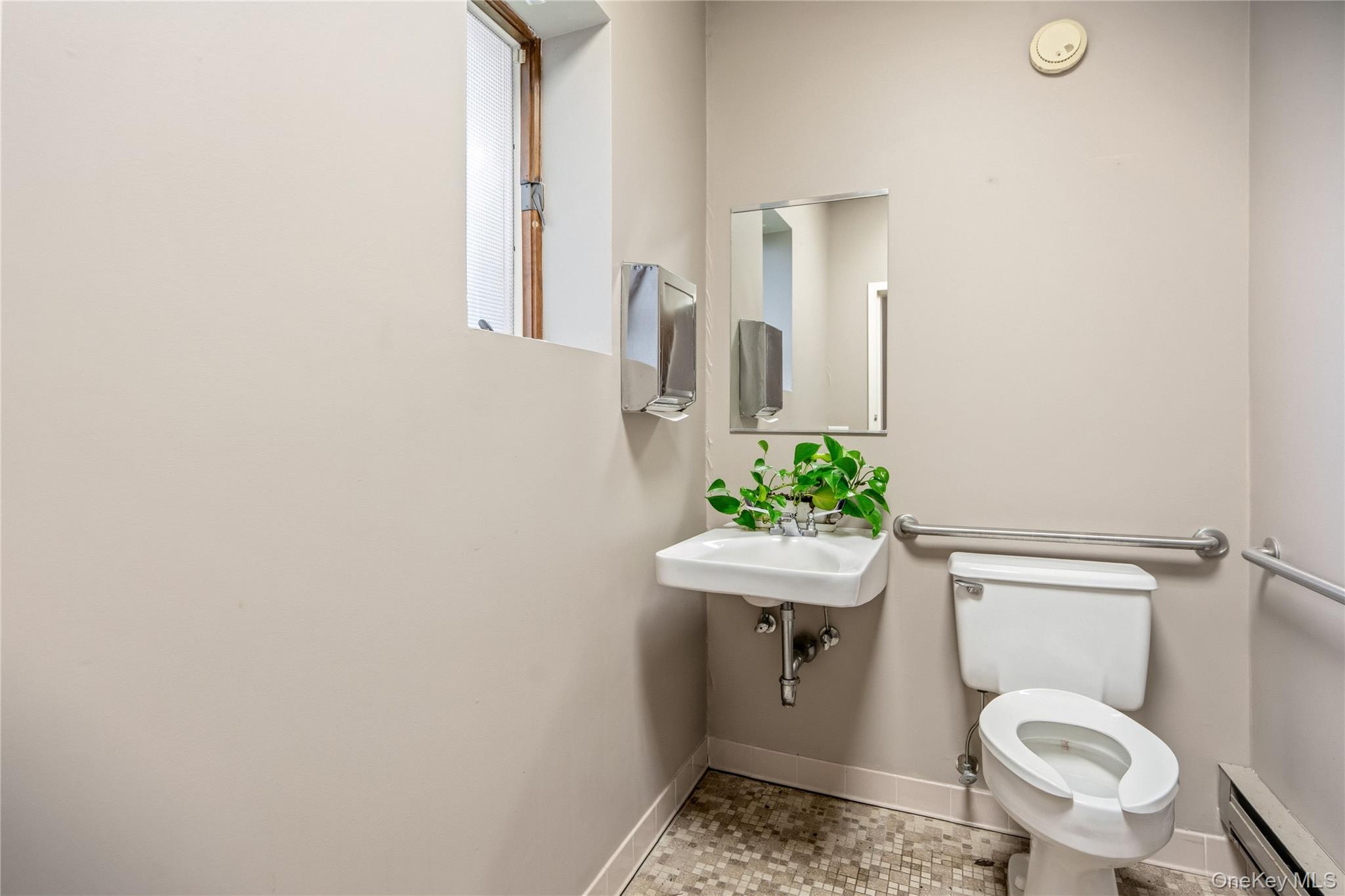 229 Railroad Avenue — photo 26