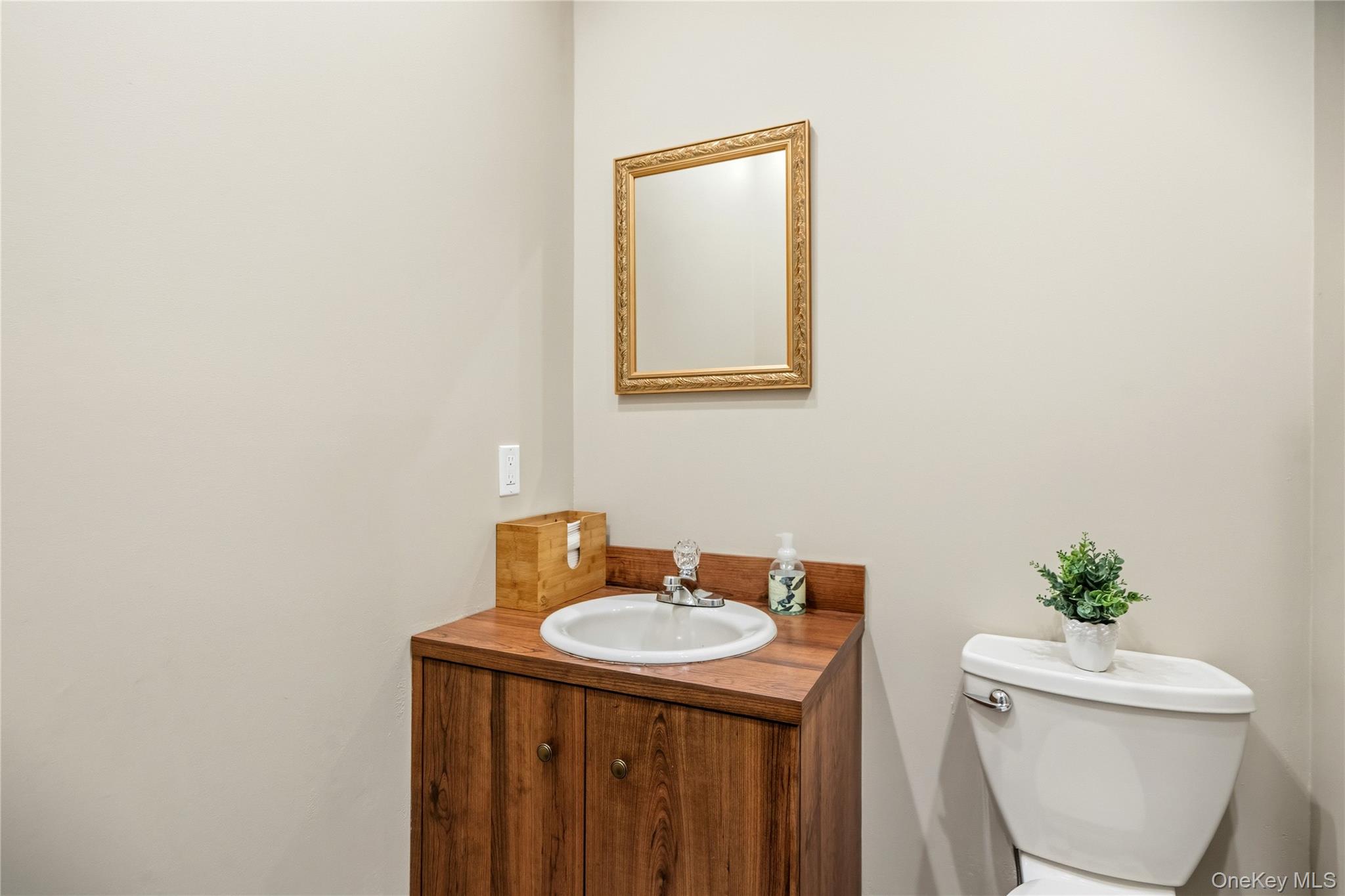229 Railroad Avenue — photo 9