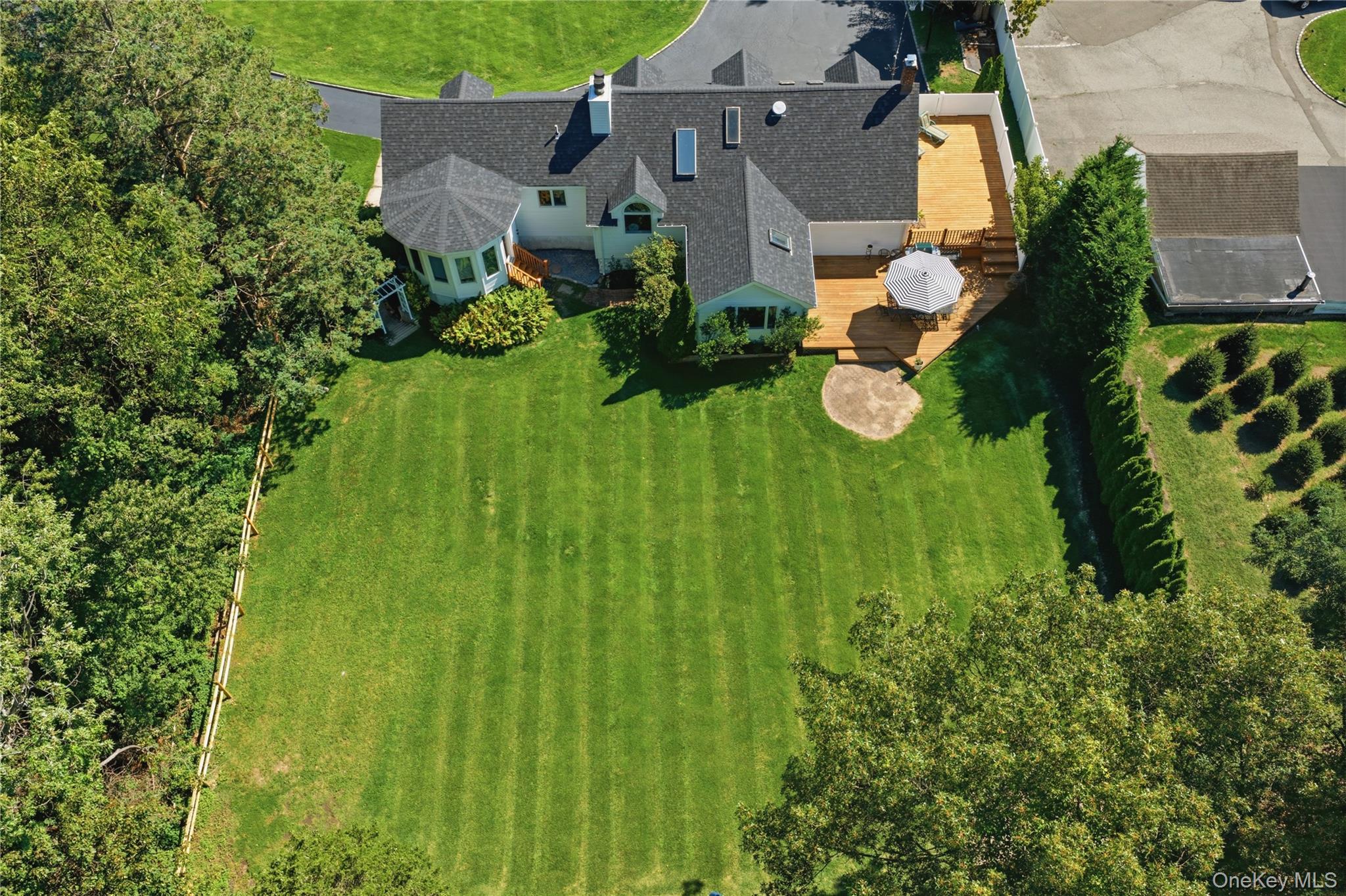 36 Arbutus Road — photo 43