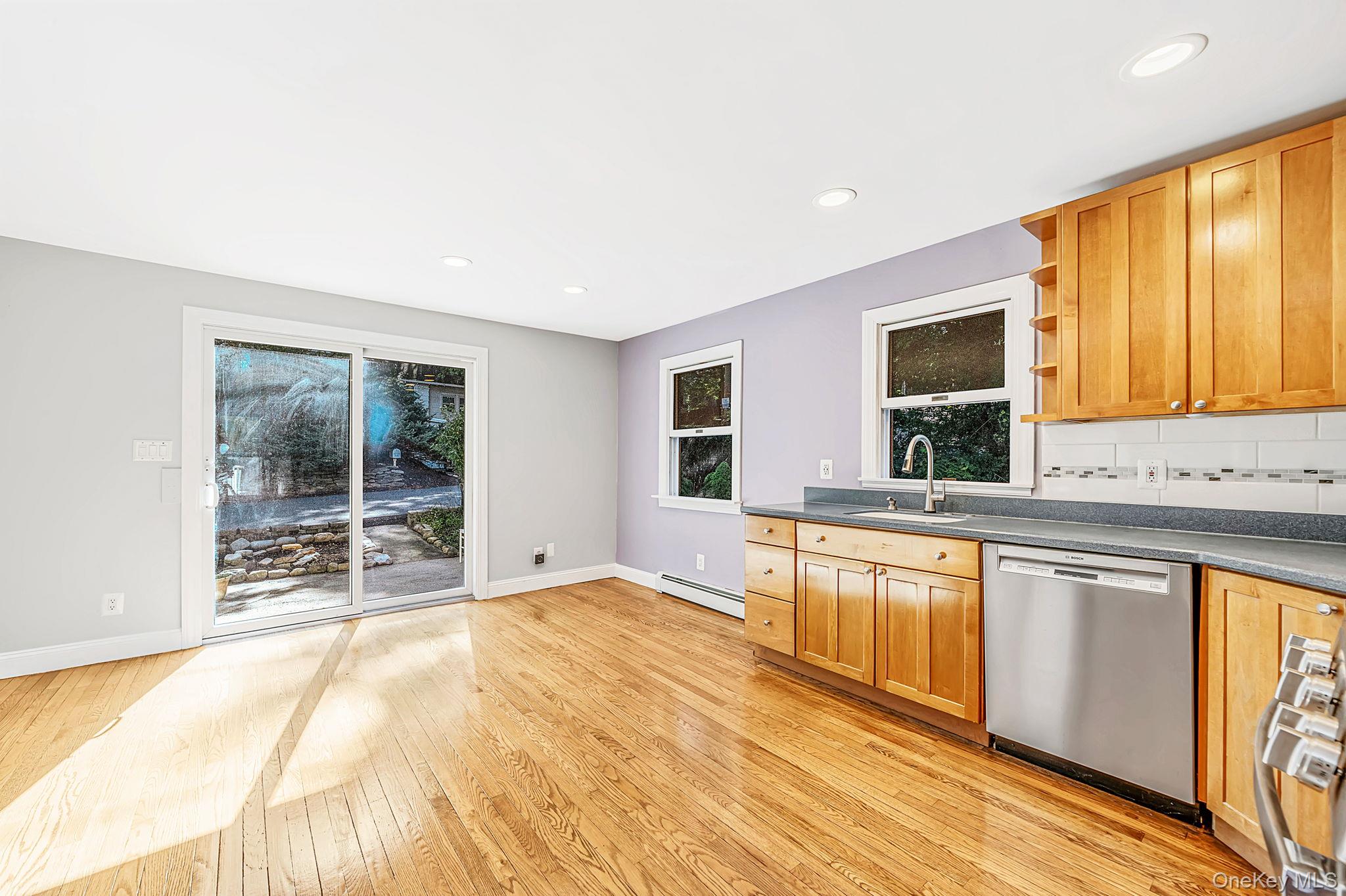 306 Liberty Avenue — photo 9