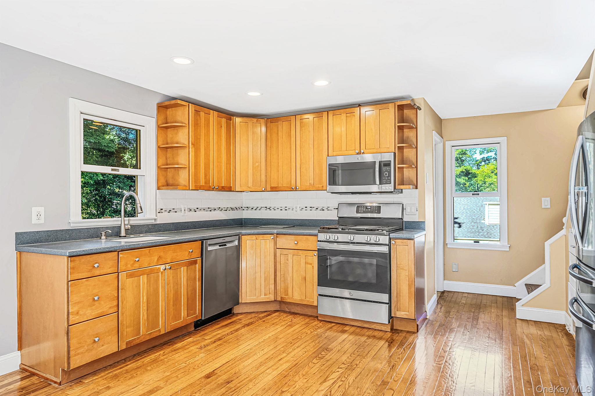 306 Liberty Avenue — photo 10