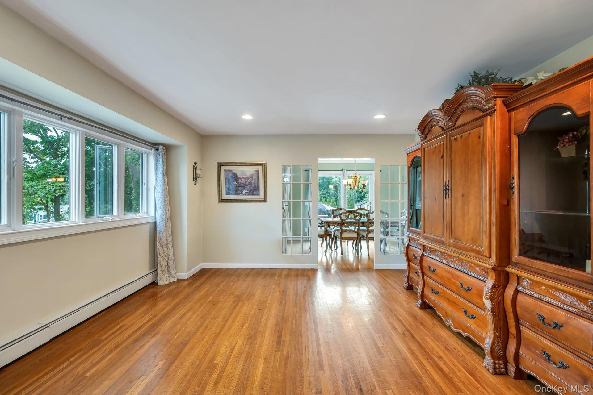 93 Midwood Avenue — photo 25