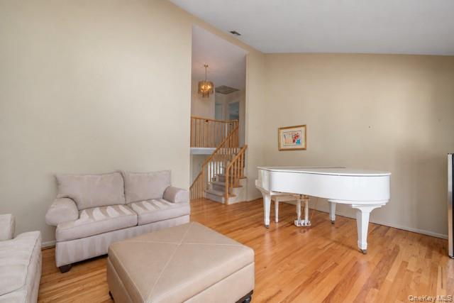 10 Klaibar Lane — photo 13