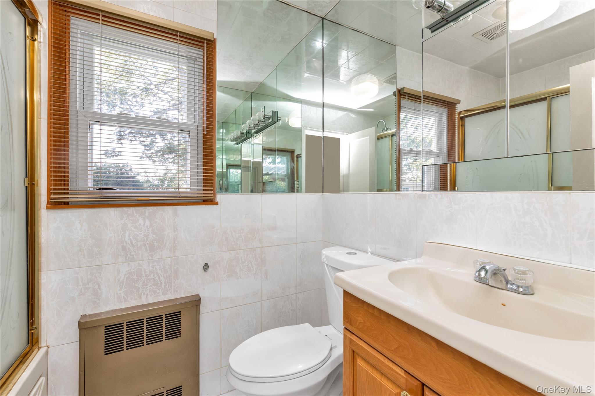 249 Debevoise Avenue — photo 4