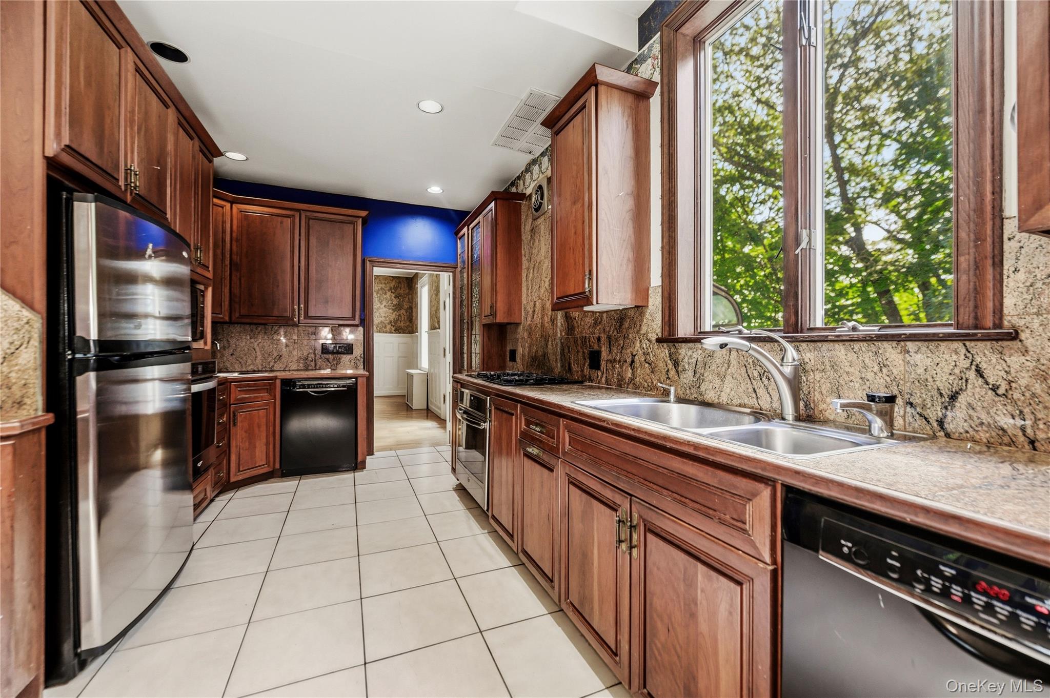 51 Lake Avenue — photo 13