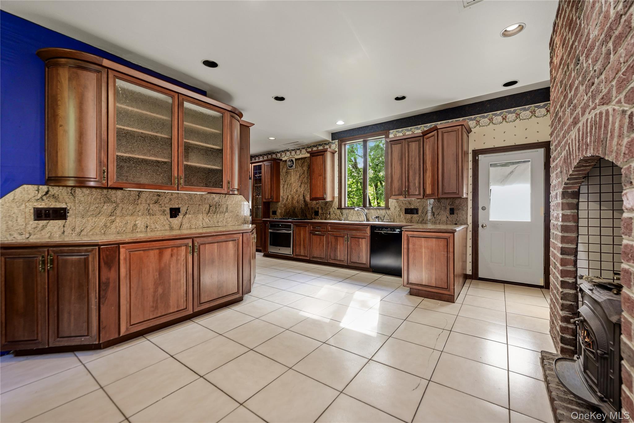 51 Lake Avenue — photo 14