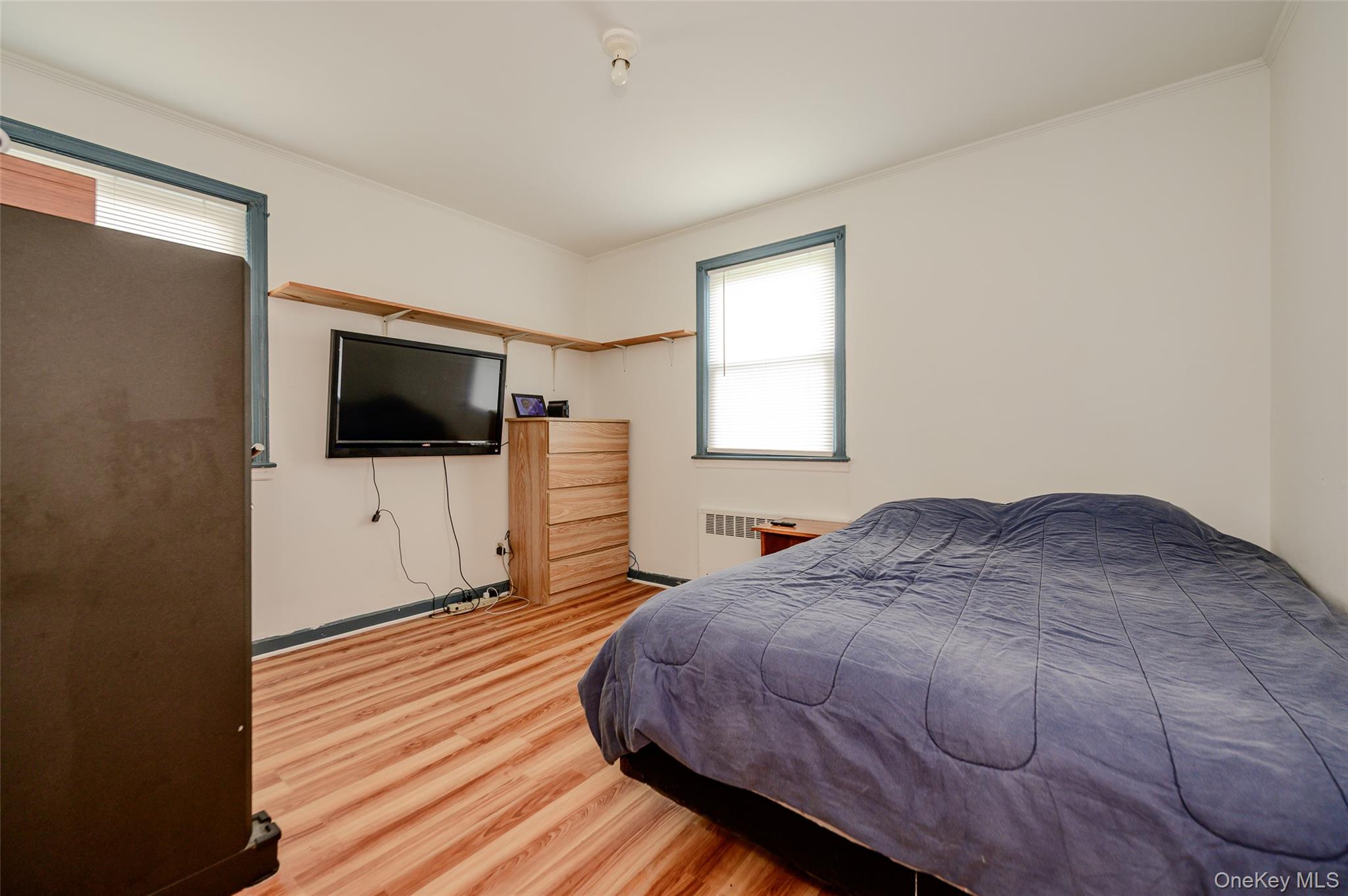 596 Irving Street — photo 8