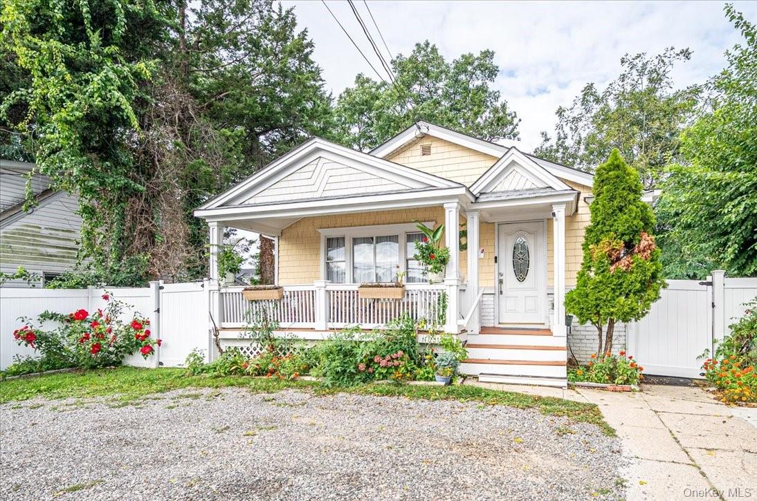 1364 5th Avenue, Bay Shore