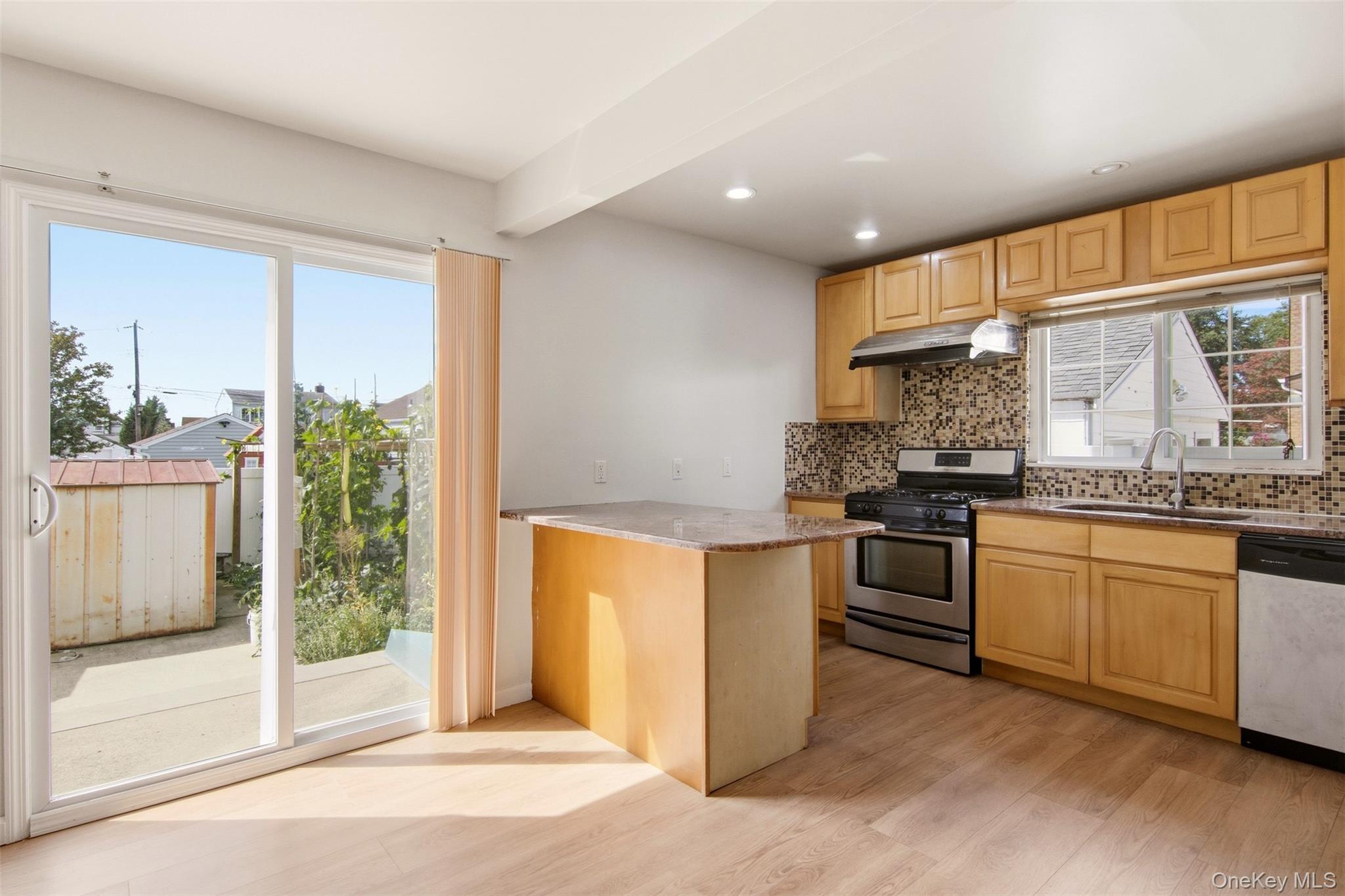 109 Gordon Avenue — photo 15