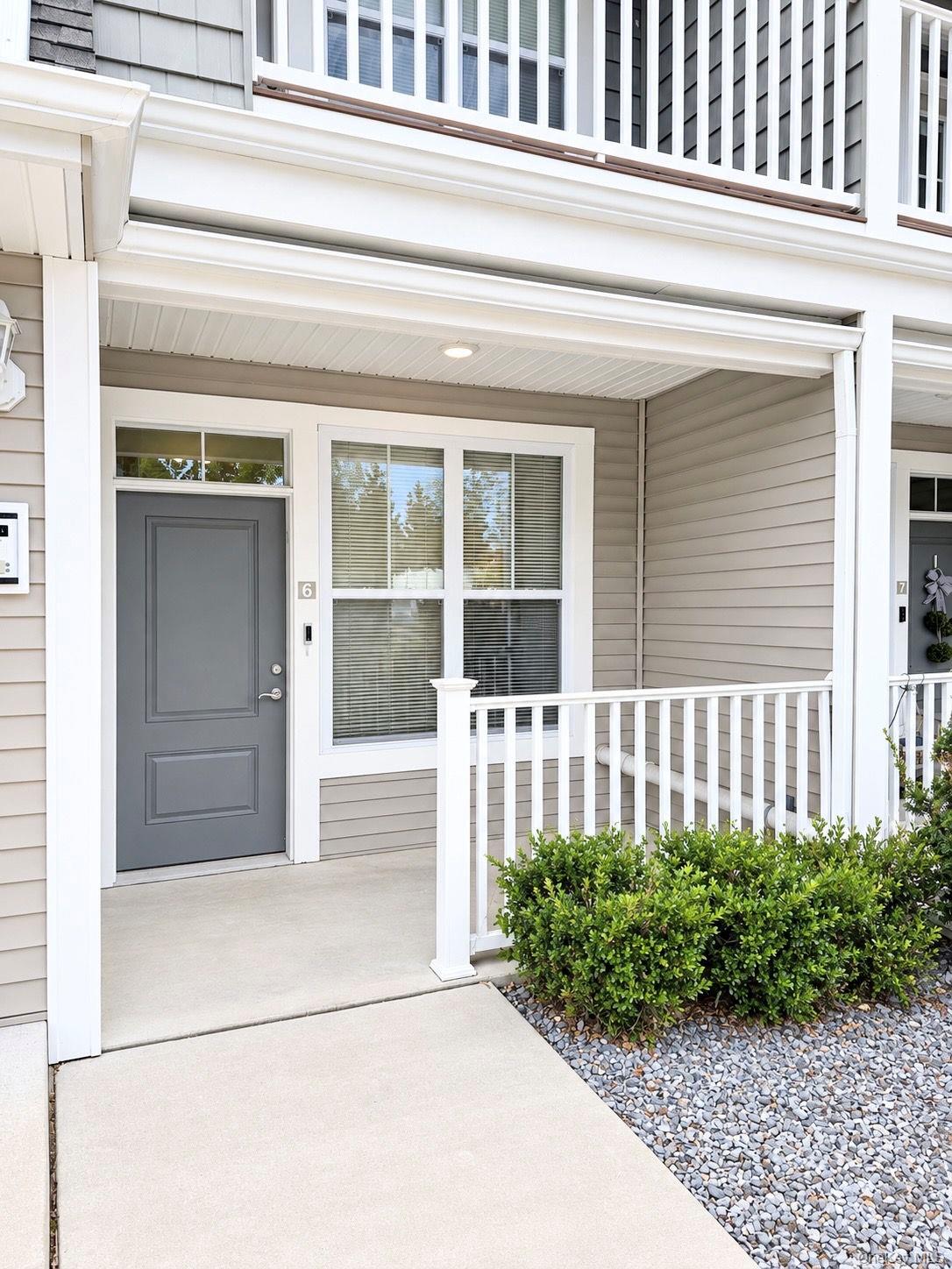 1046 New York Avenue #6, Huntington Station