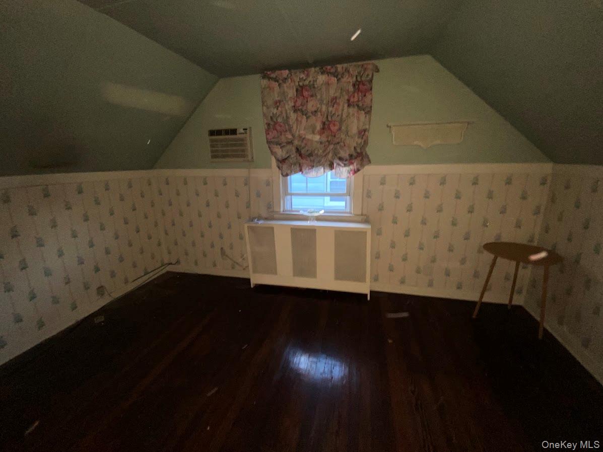 10 Purdy — photo 8