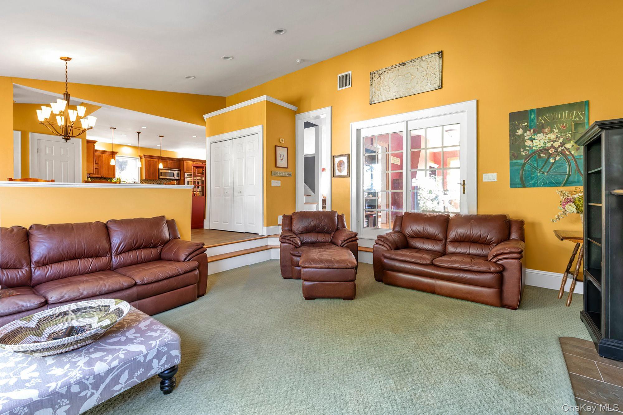 238 Burtis Avenue — photo 12