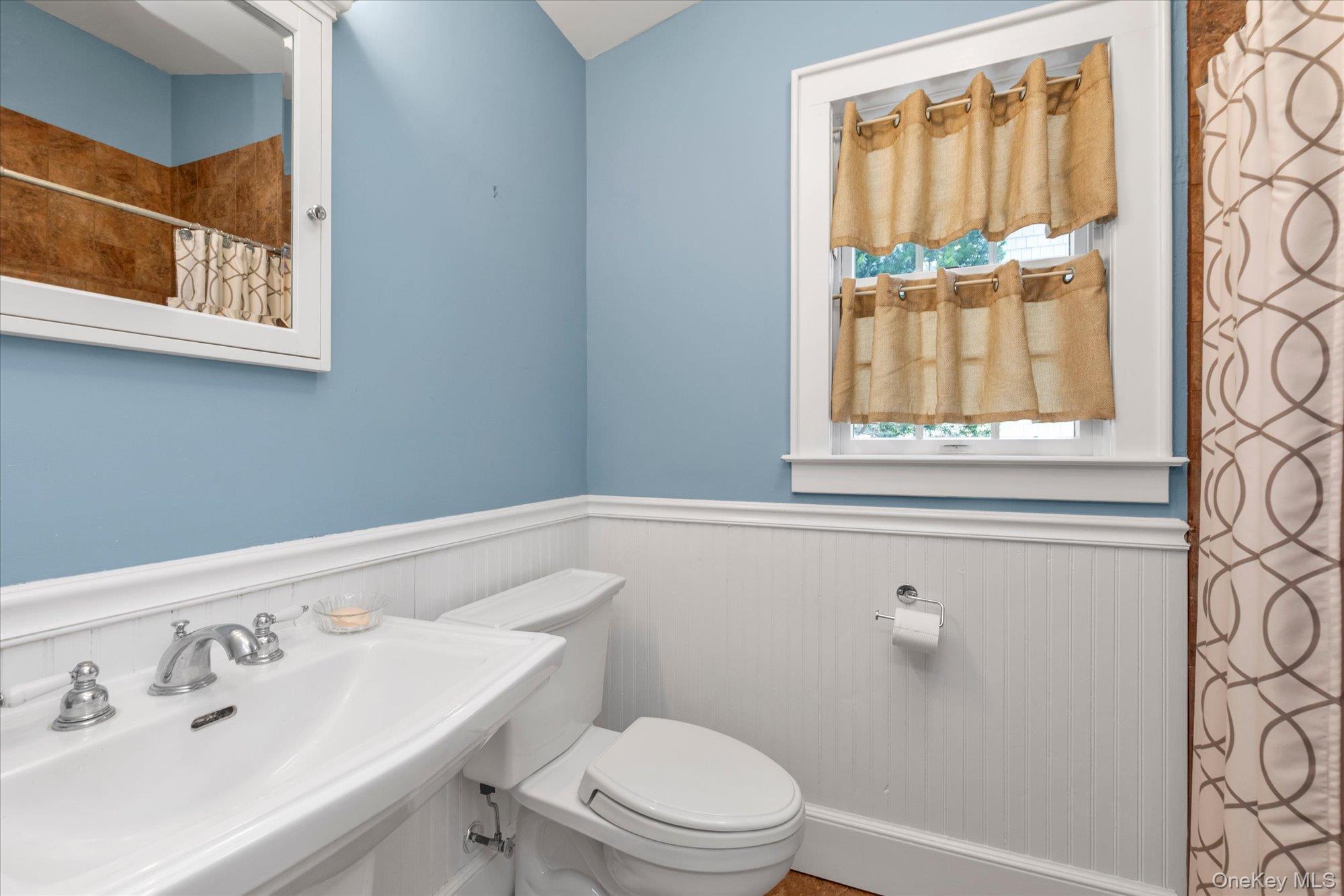 238 Burtis Avenue — photo 14