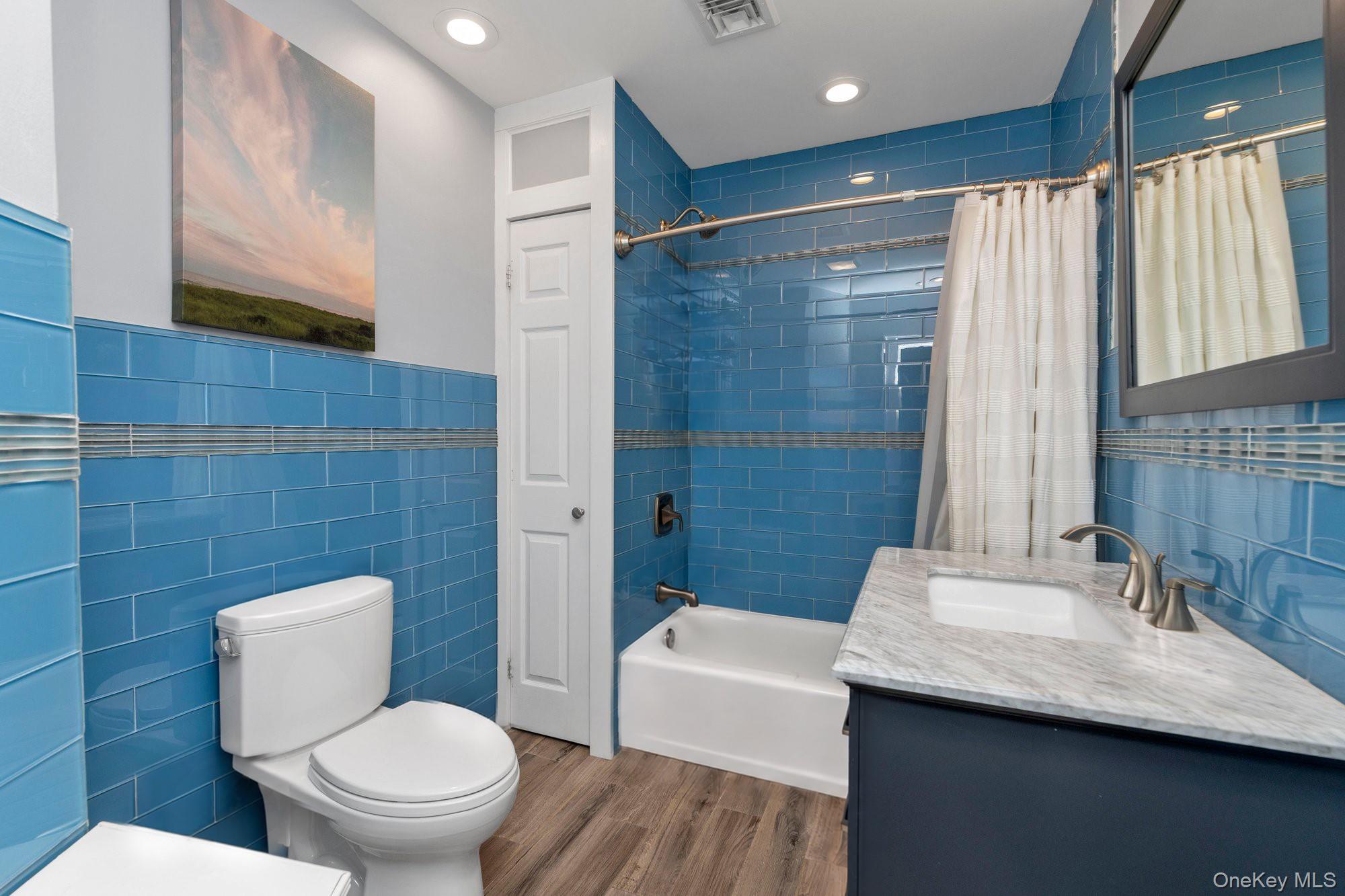 238 Burtis Avenue — photo 17
