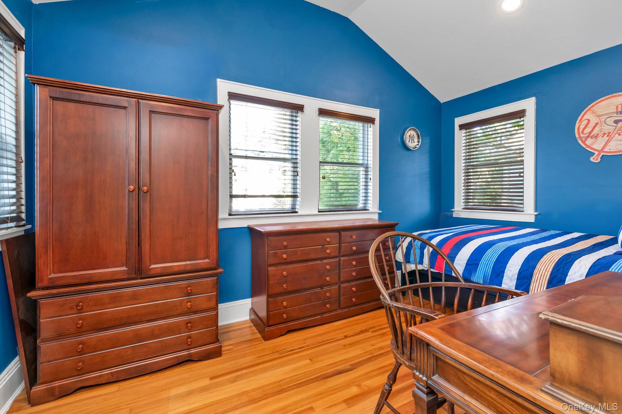 238 Burtis Avenue — photo 21