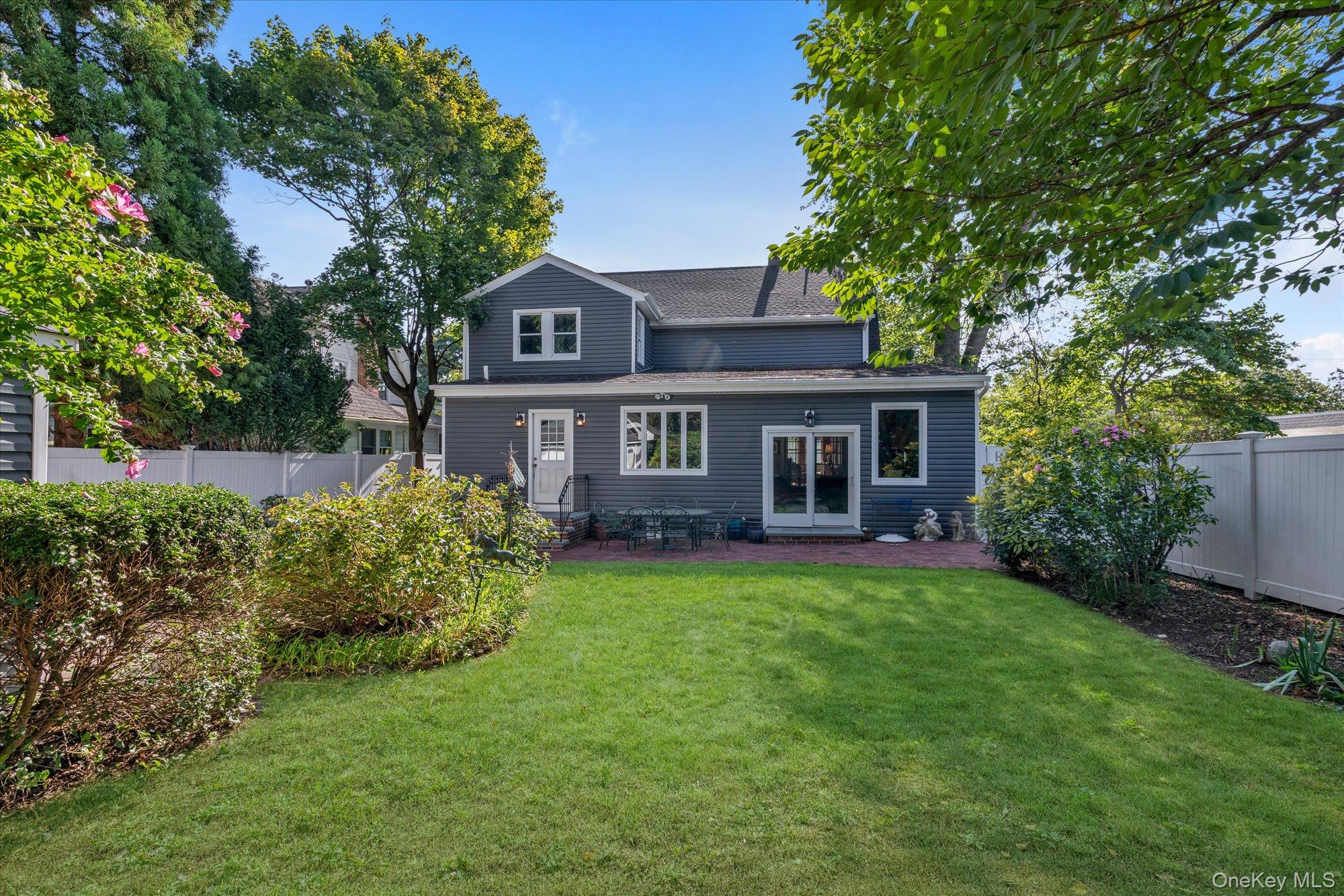 238 Burtis Avenue — photo 22